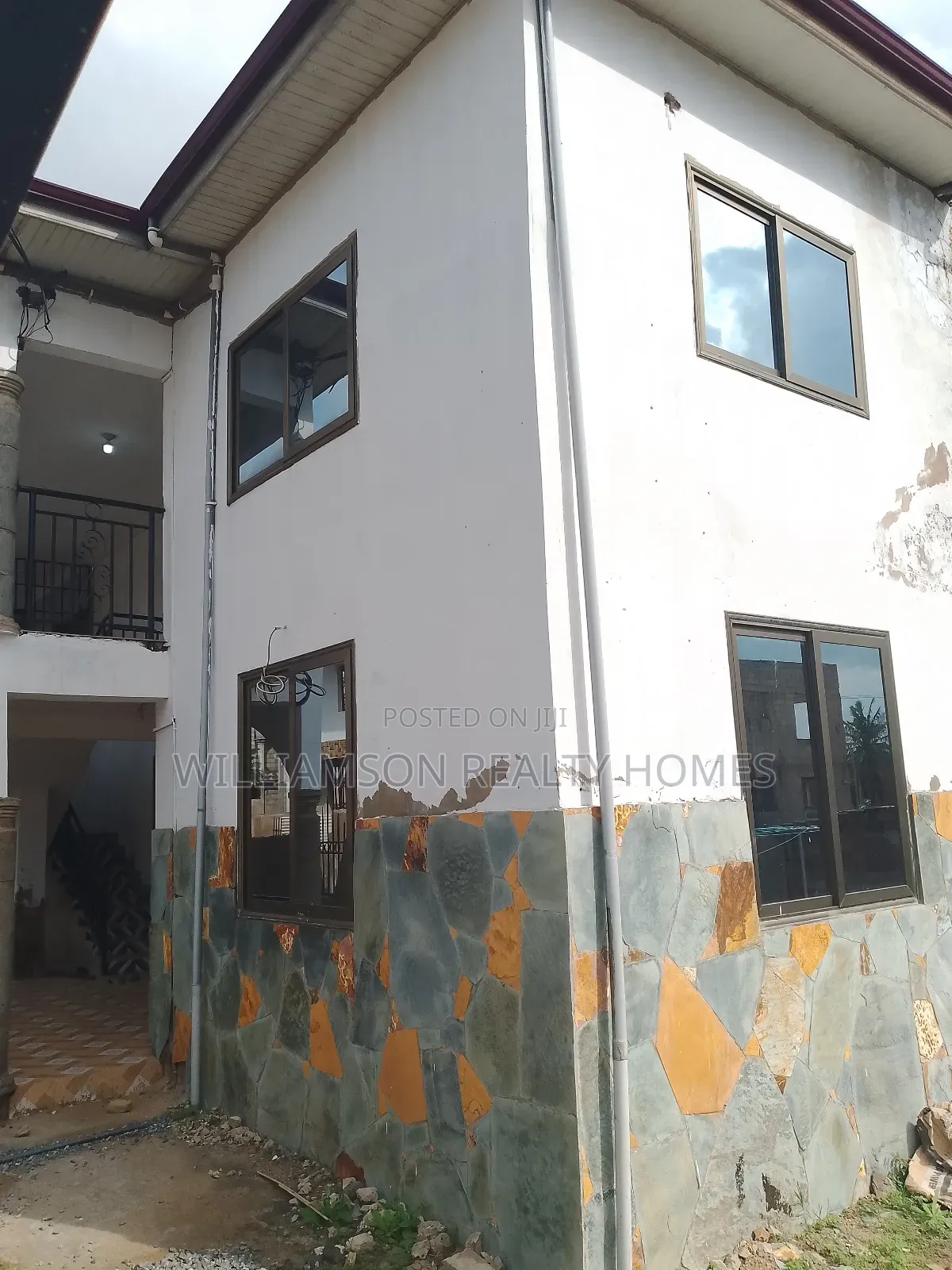 2bdrm Apartment in Community 18 Area, Spintex for rent