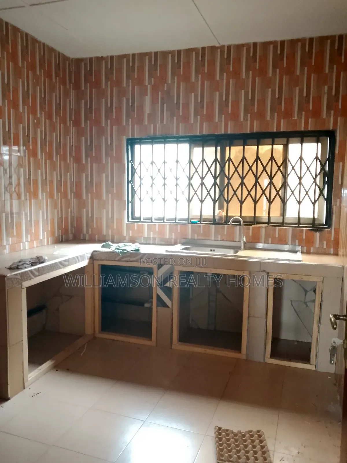 2bdrm Apartment in Community 18 Area, Spintex for rent