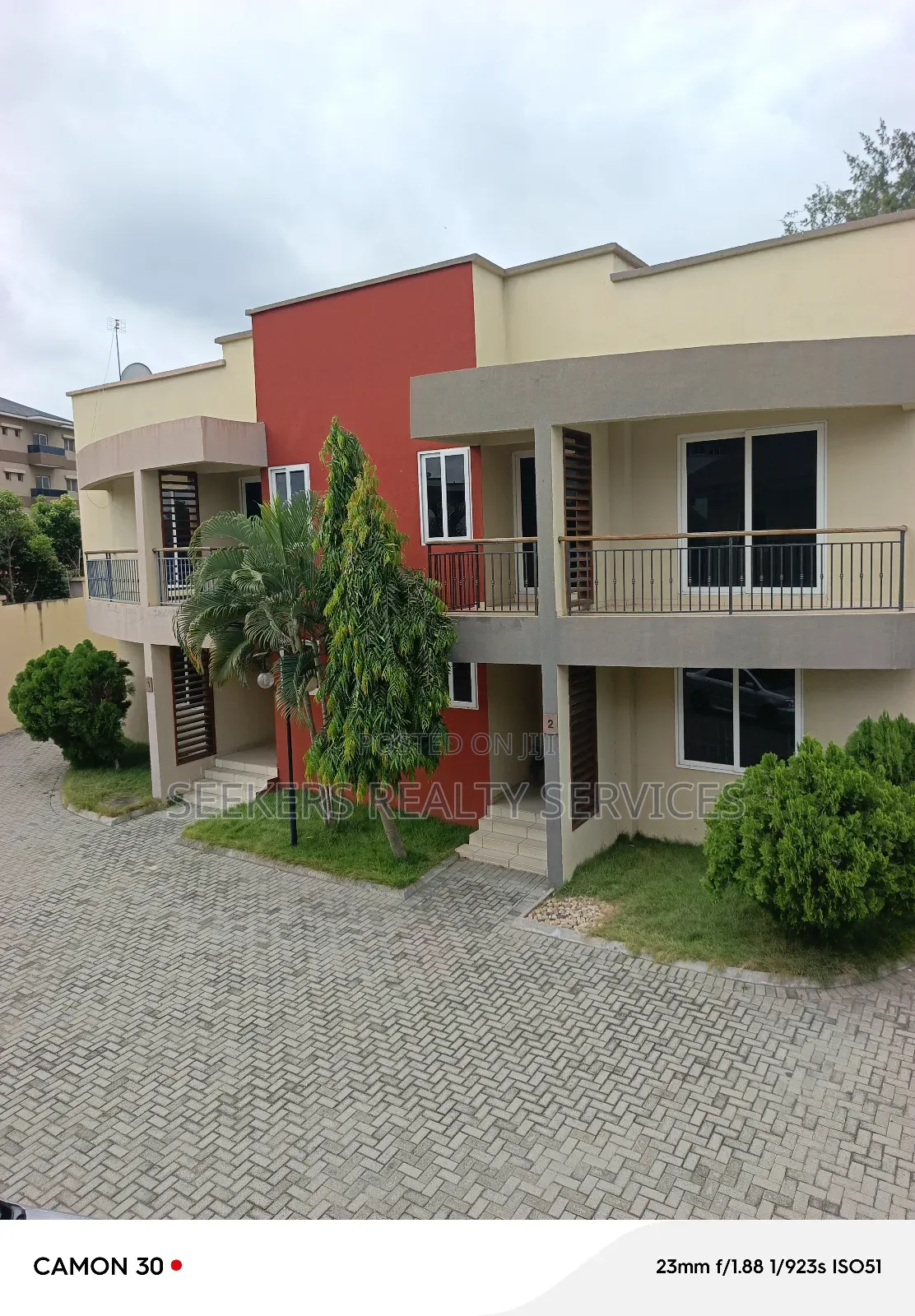 4bdrm Townhouse / Terrace in Seekers Realty, Cantonments for rent
