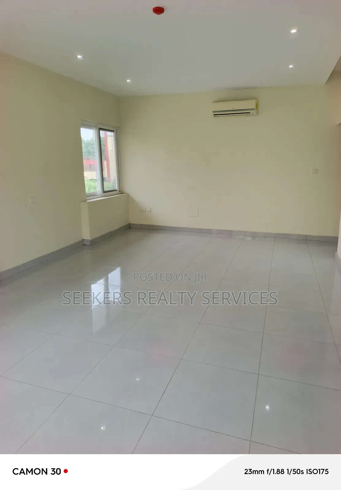 4bdrm Townhouse / Terrace in Seekers Realty, Cantonments for rent