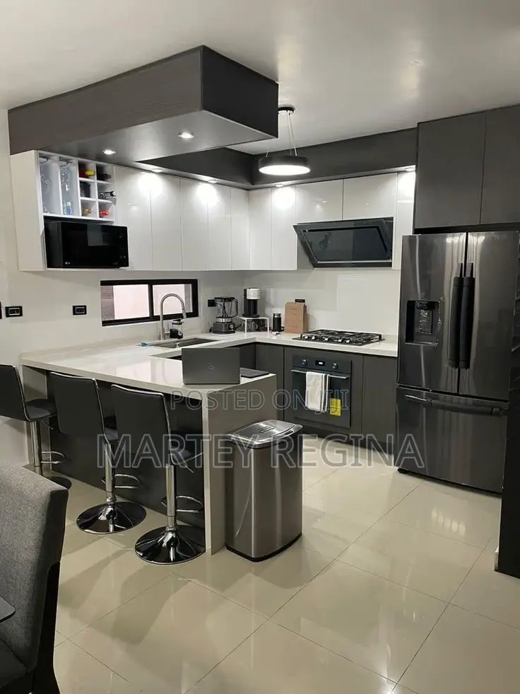 Luxury Kitchen Cabinets
