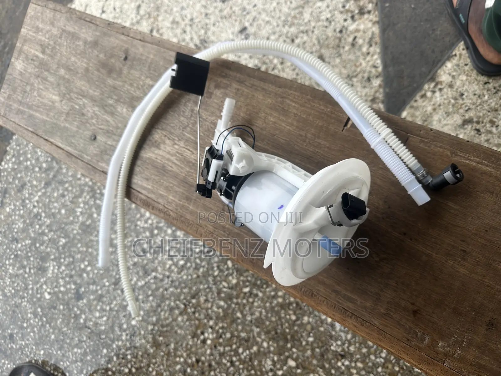 Mercedes Benz C300 2010-2014 W204 Fuel Gauge Available