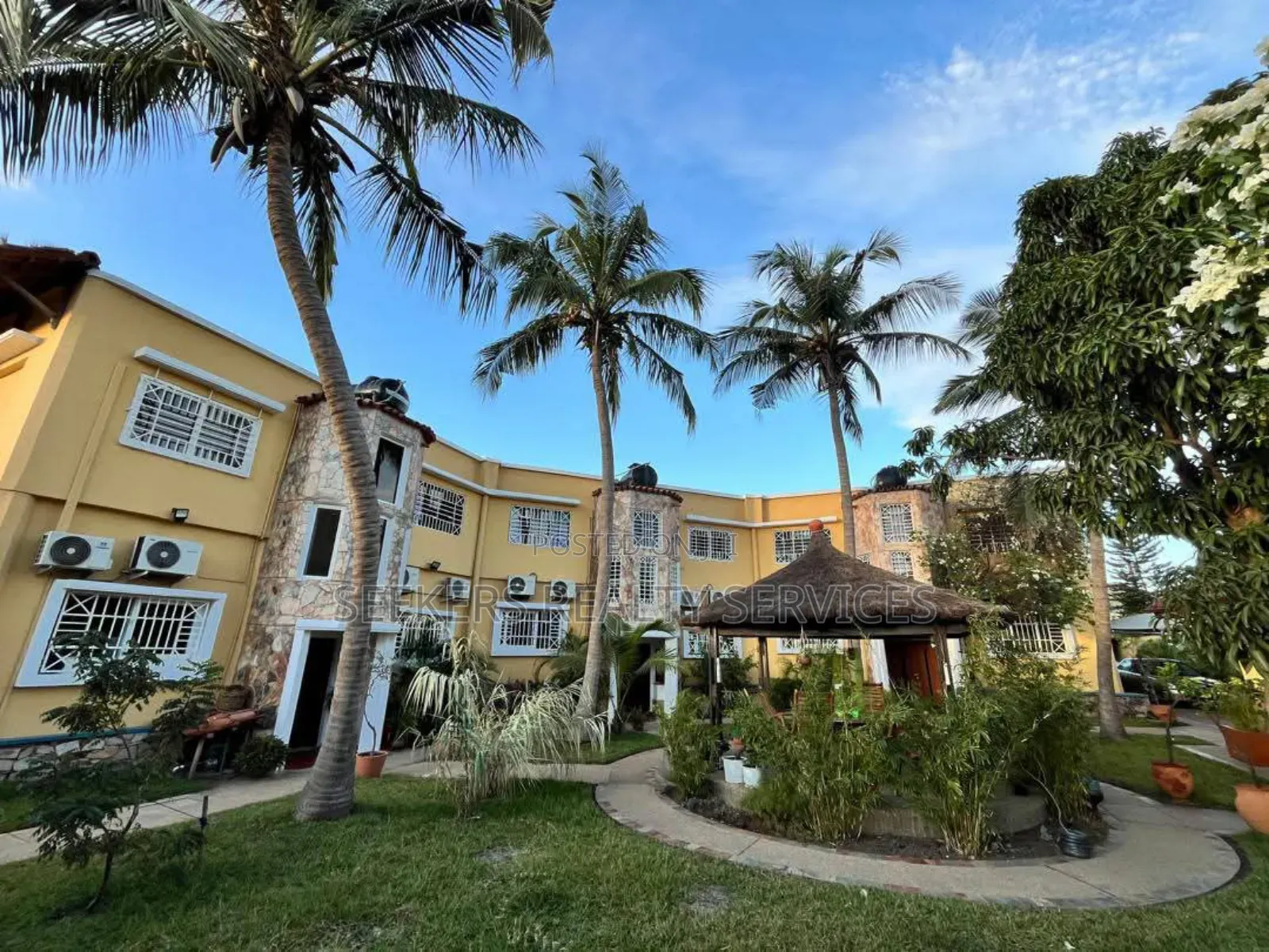10bdrm Mansion in Seekers Realty, Labone for sale