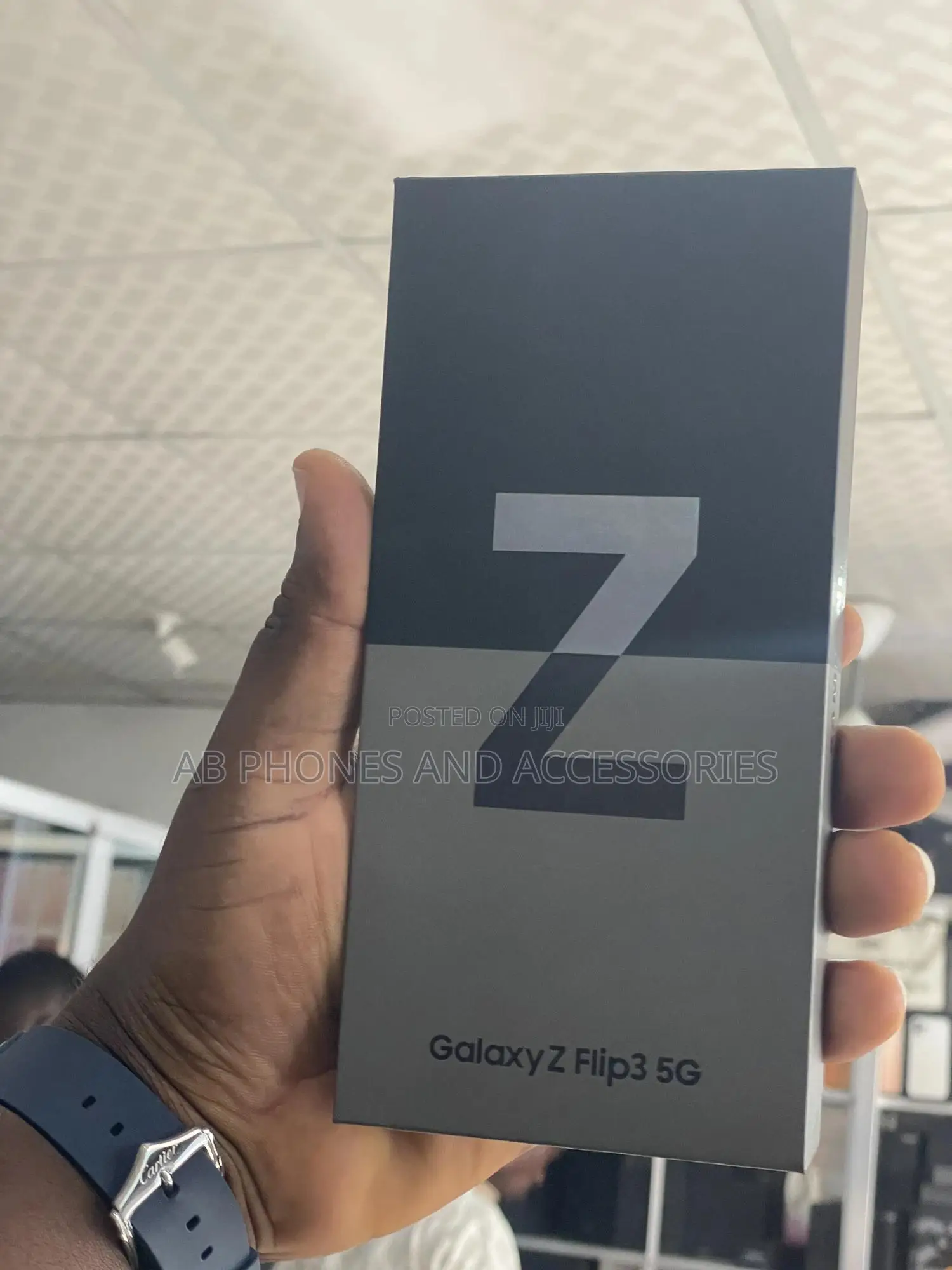 New Samsung Galaxy Z Flip3 5G 256 GB Gold
