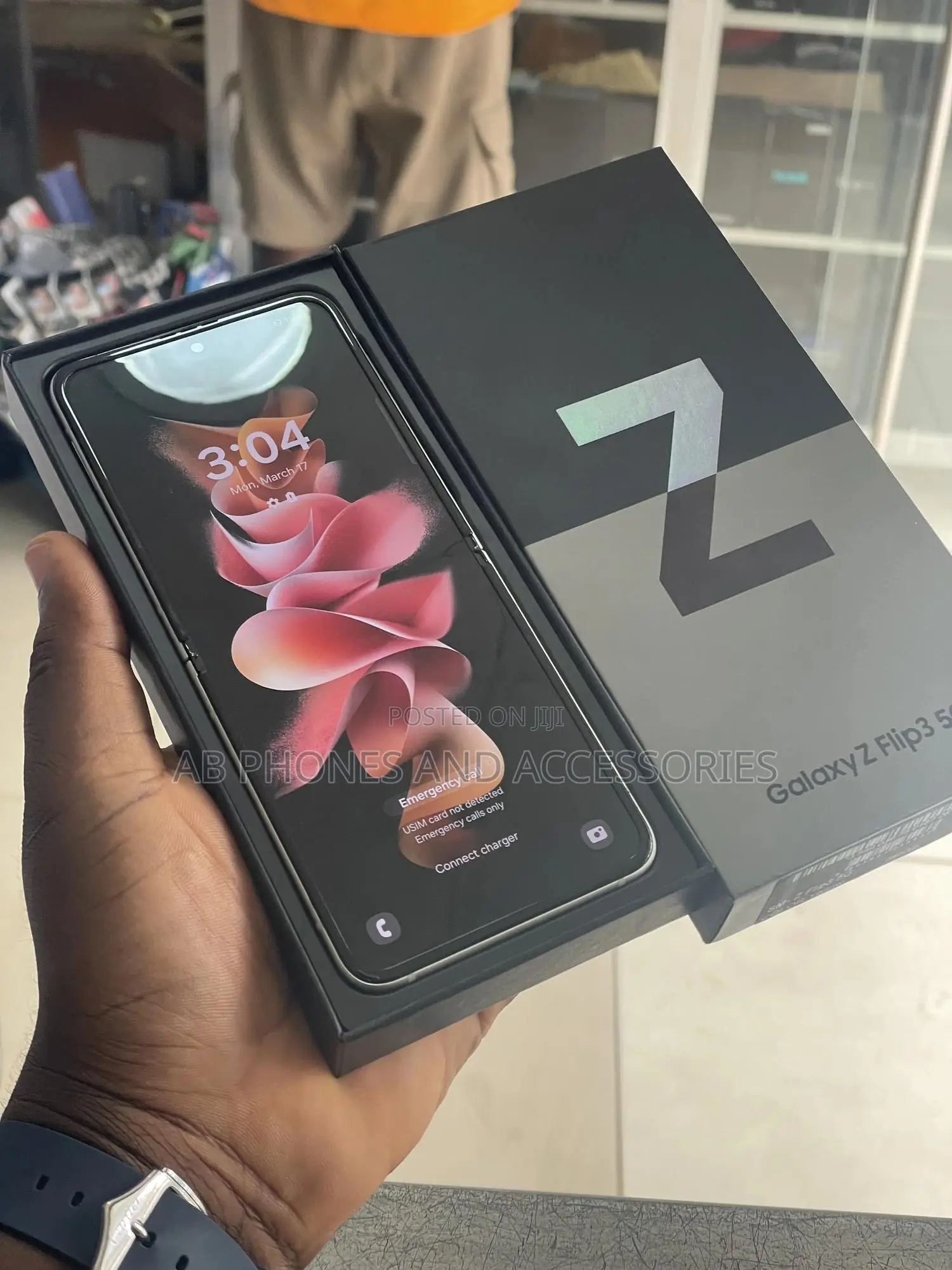New Samsung Galaxy Z Flip3 5G 256 GB Gold