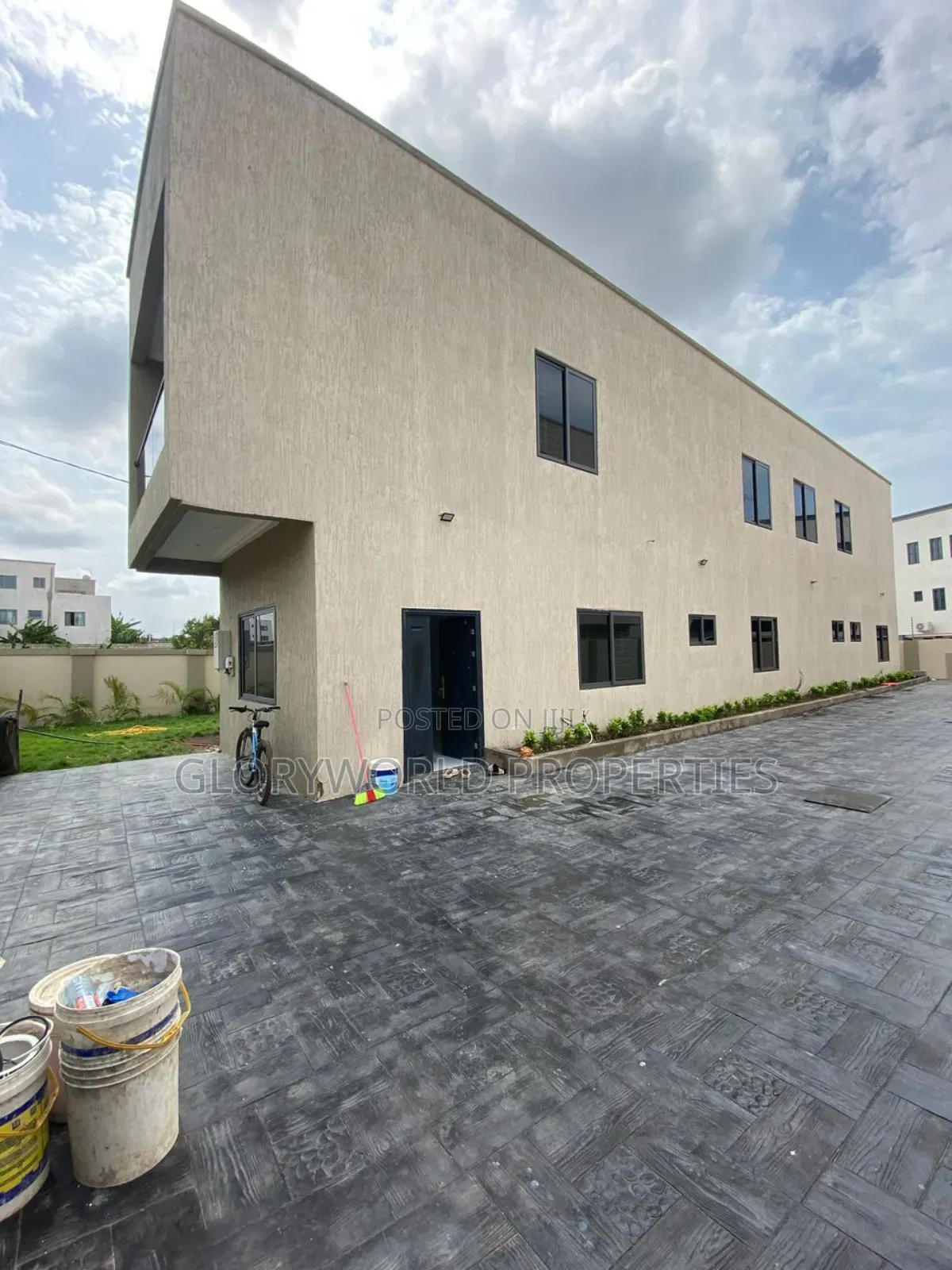 4bdrm Apartment in Tseaddo for sale