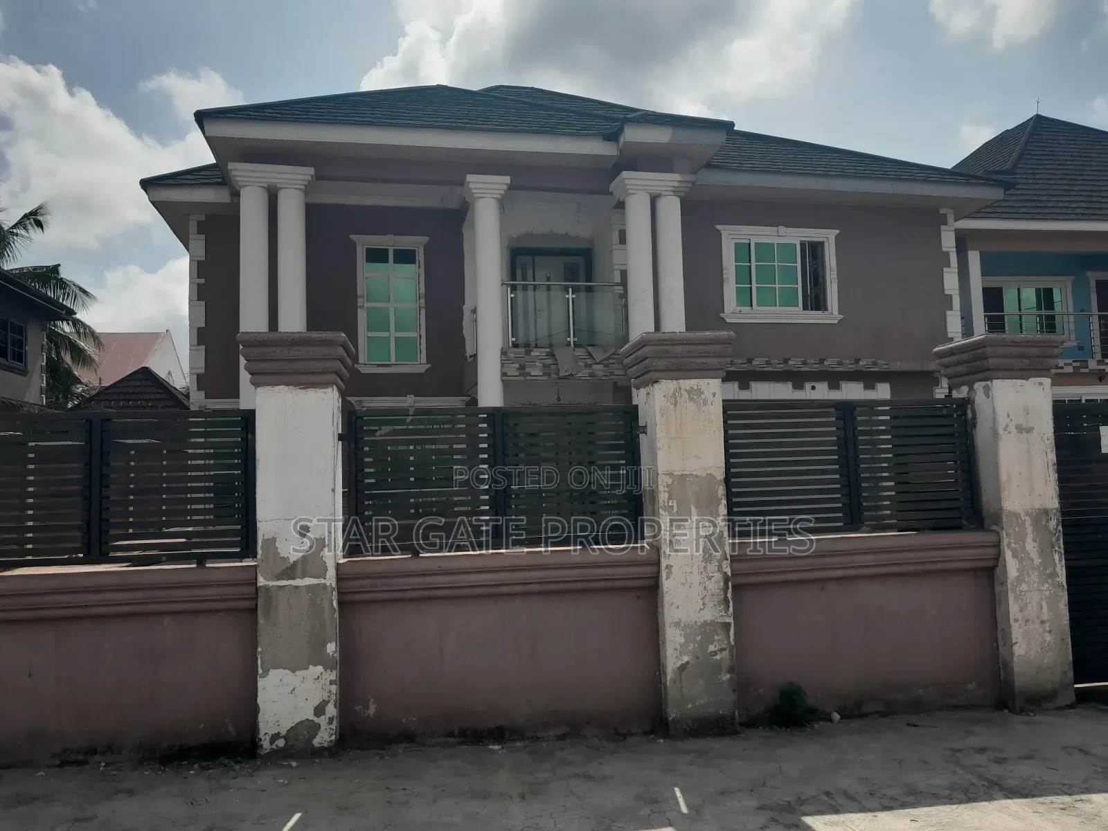 5bdrm House in Tech Ayigya, Kumasi Metropolitan for sale