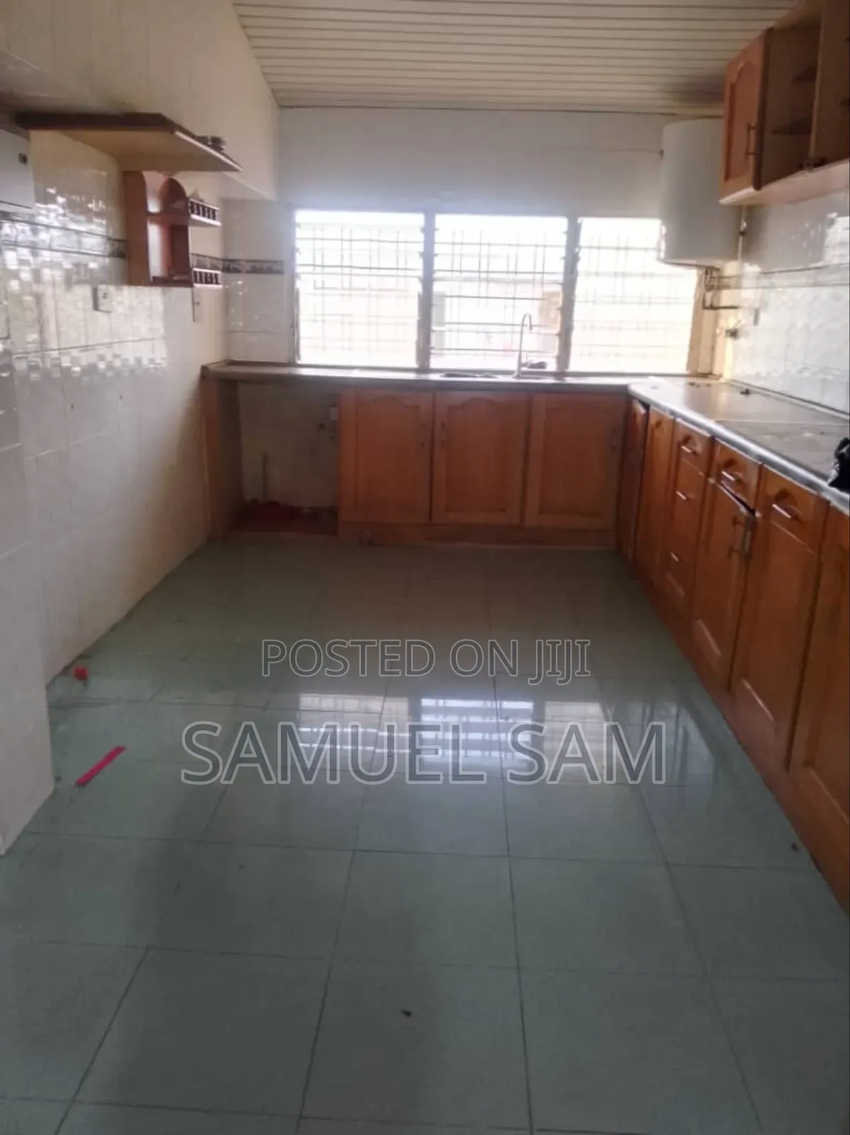 2bdrm Apartment in Starbite, Tema Metropolitan for rent