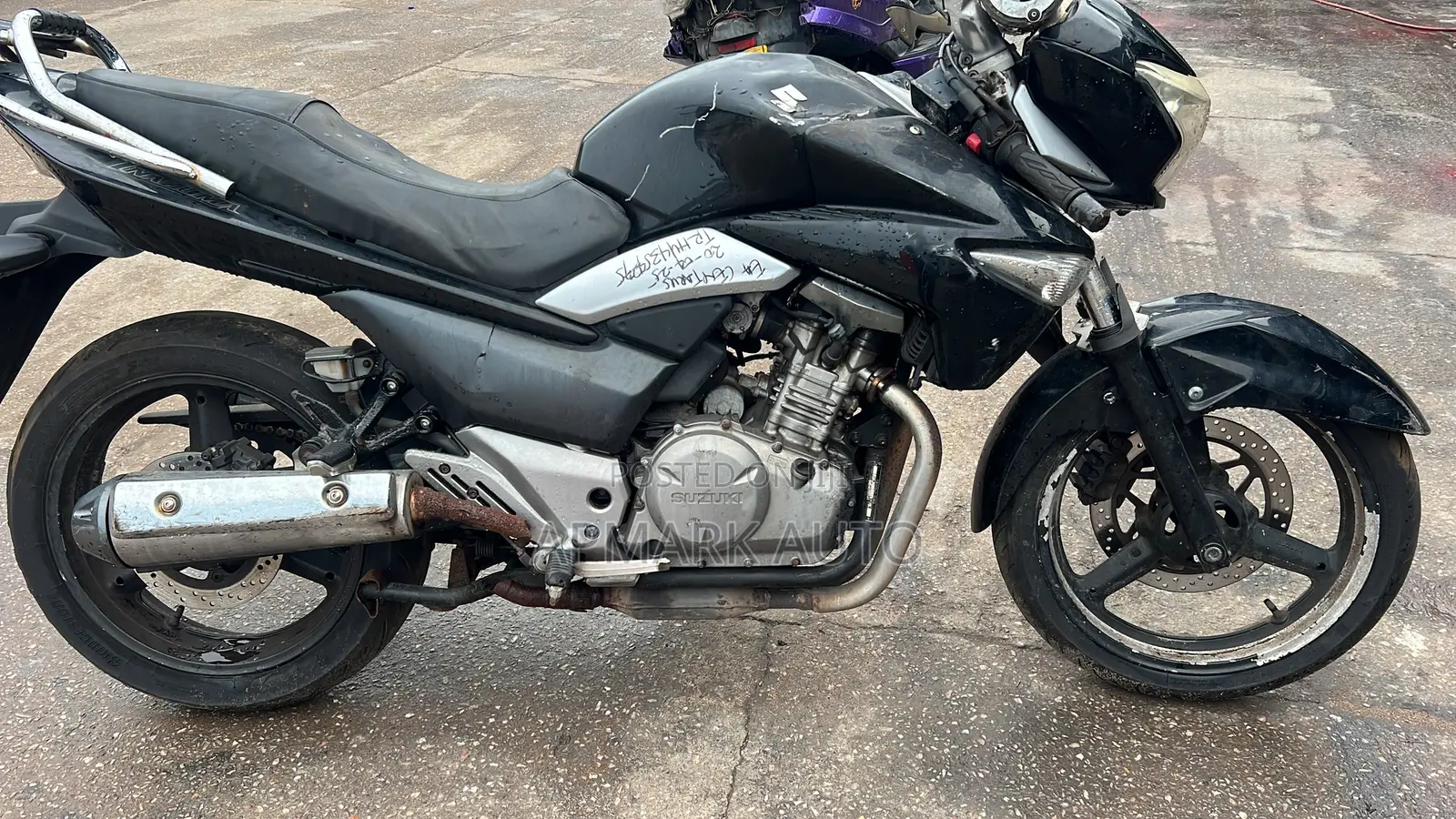 Suzuki Inazuma 2000 Black