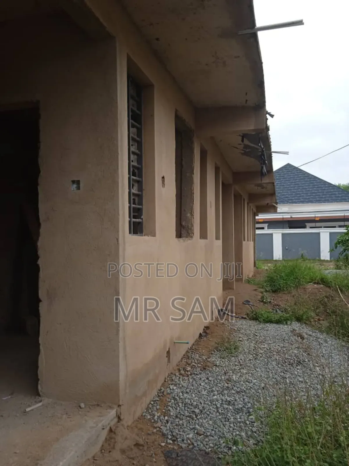 8bdrm House in Ablekuma Odumase for sale