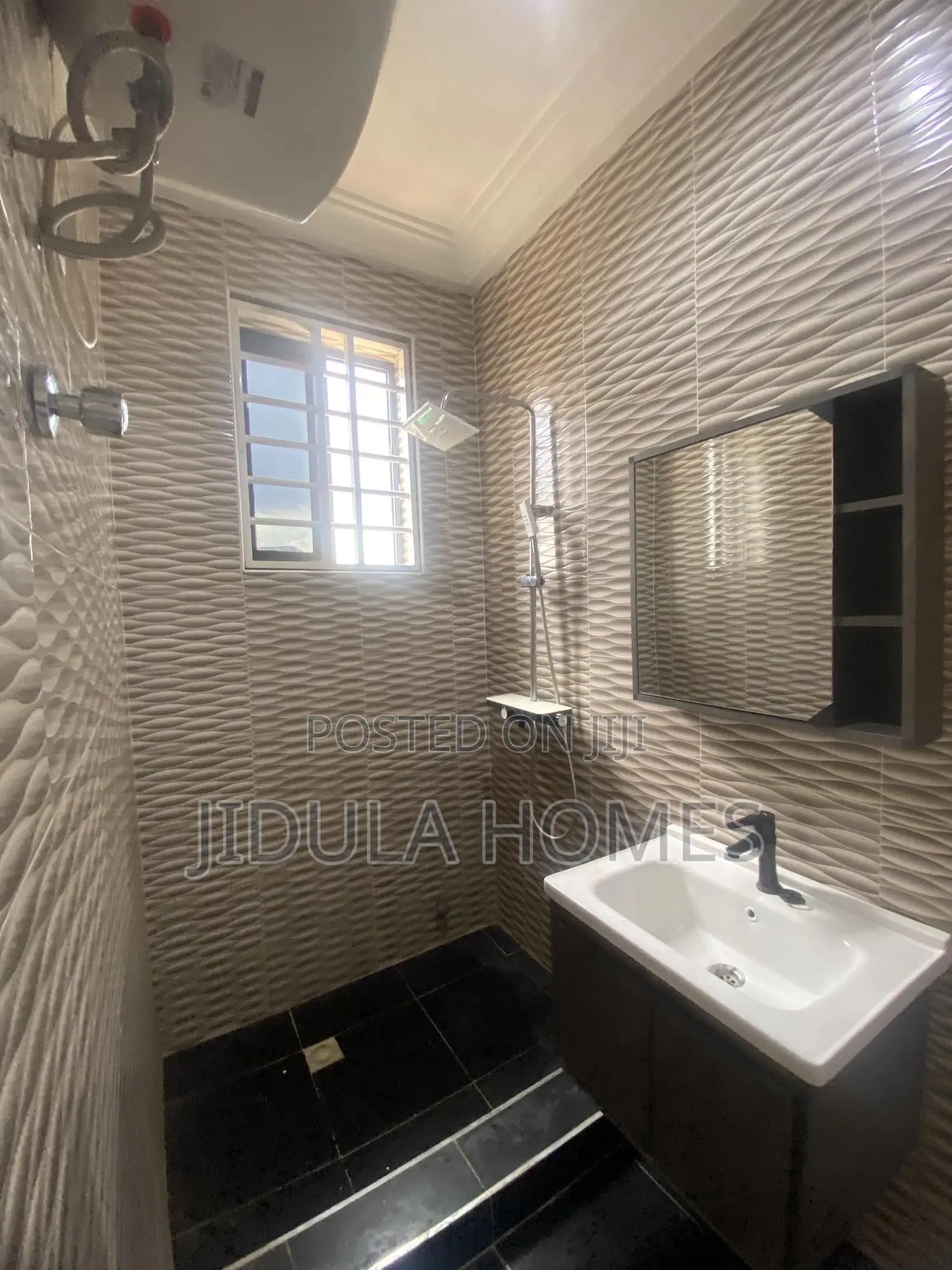2bdrm Apartment in Botwe Nanakrom, Nmai-Dzorn for rent