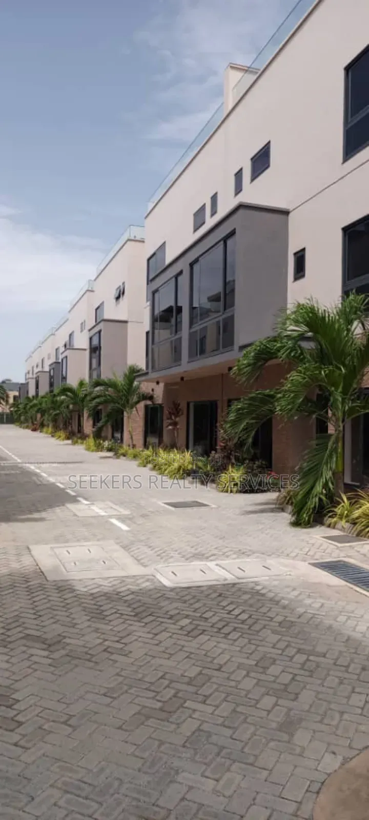 4bdrm Townhouse/Terrace in Seekers Realty, Roman Ridge for sale