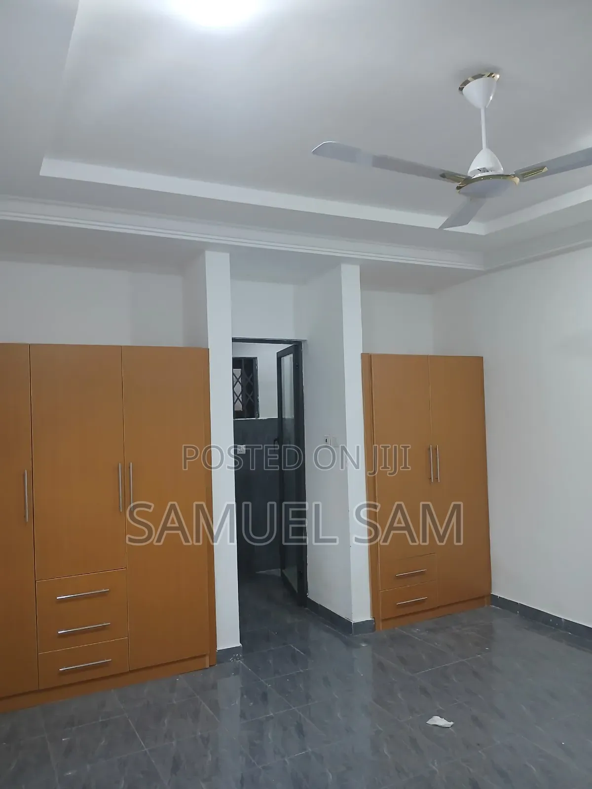 2bdrm Apartment in Complex, Tema Metropolitan for rent