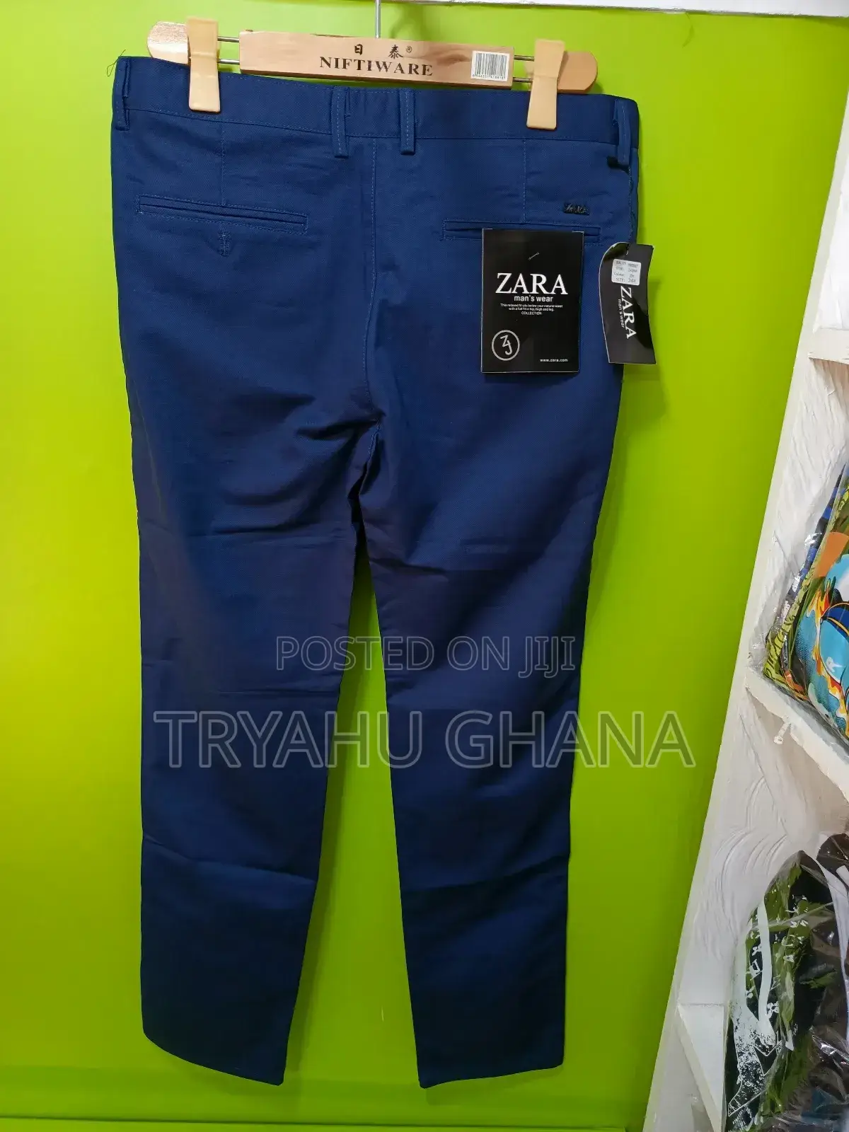 Smart Khaki Trousers For Meetings