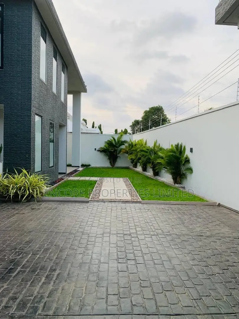 4bdrm Mansion in Encore Properties, Coffee Shop Area for rent