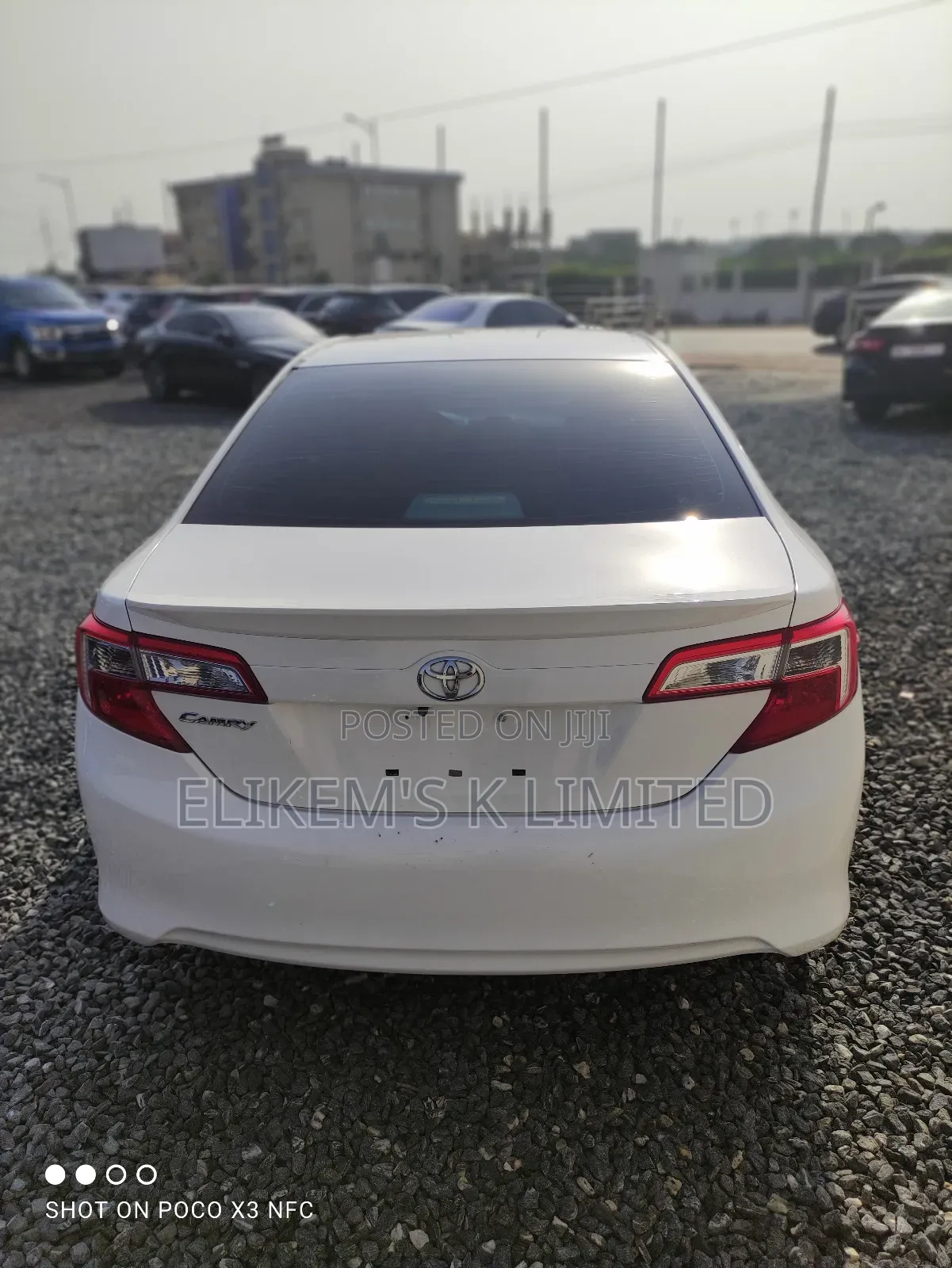 Toyota Camry LE 4dr Sedan (2.5L 4cyl 6A) 2014 White
