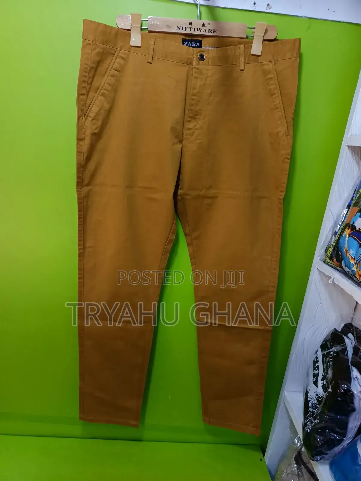 Khaki Trousers That Fit Everywhere