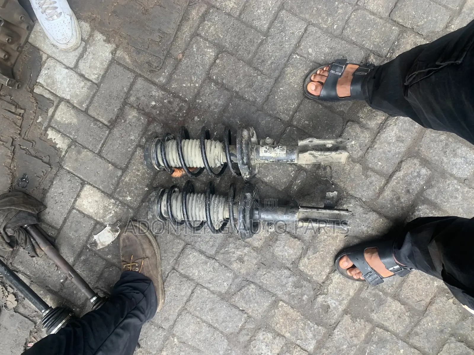 Chevrolet Cruze 2008-2016 Front Shock Absorbers