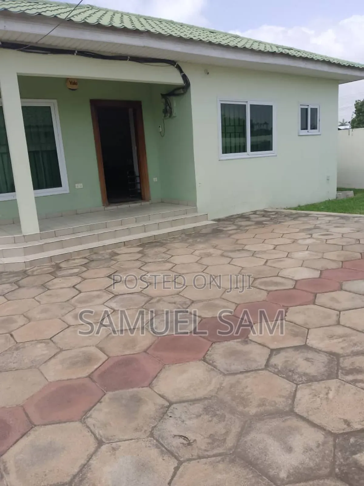 Furnished 2bdrm Apartment in Com 10, Tema Metropolitan for rent