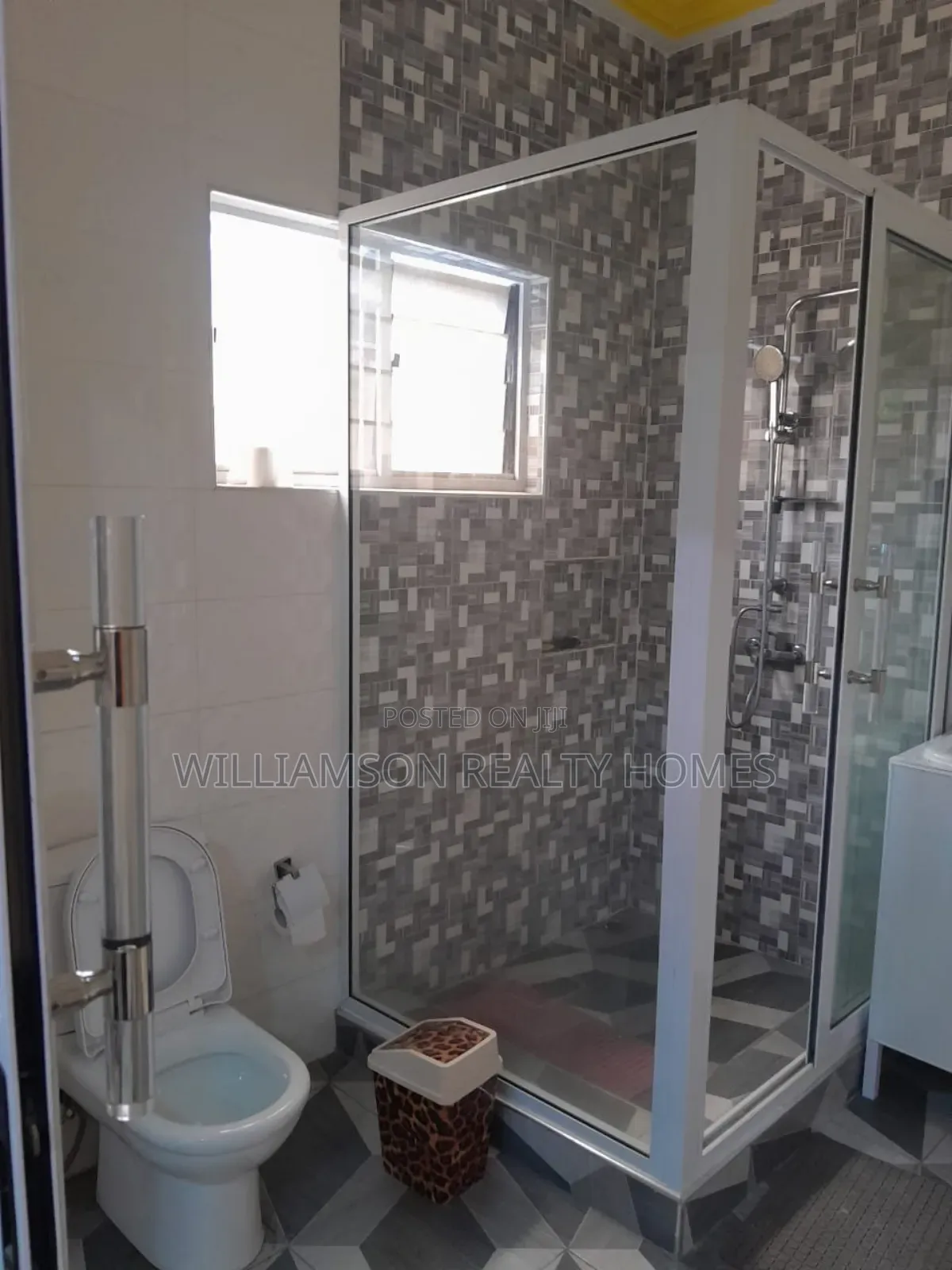 4bdrm House in Community 18 Area, Spintex for rent