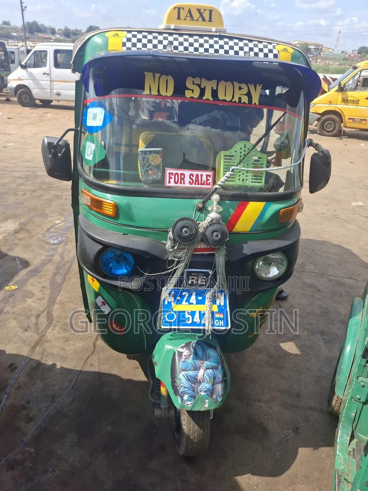 Bajaj RE 2024 Green