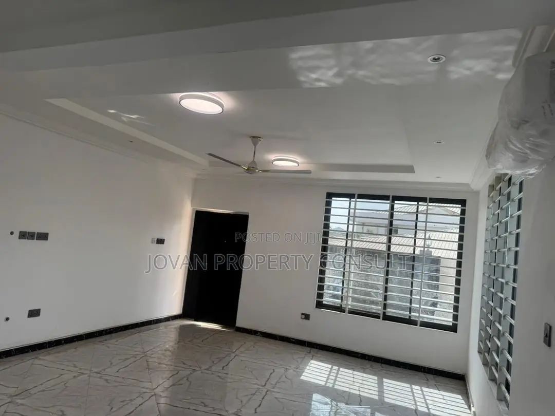 4bdrm House in Tantra Hill, Achimota for sale