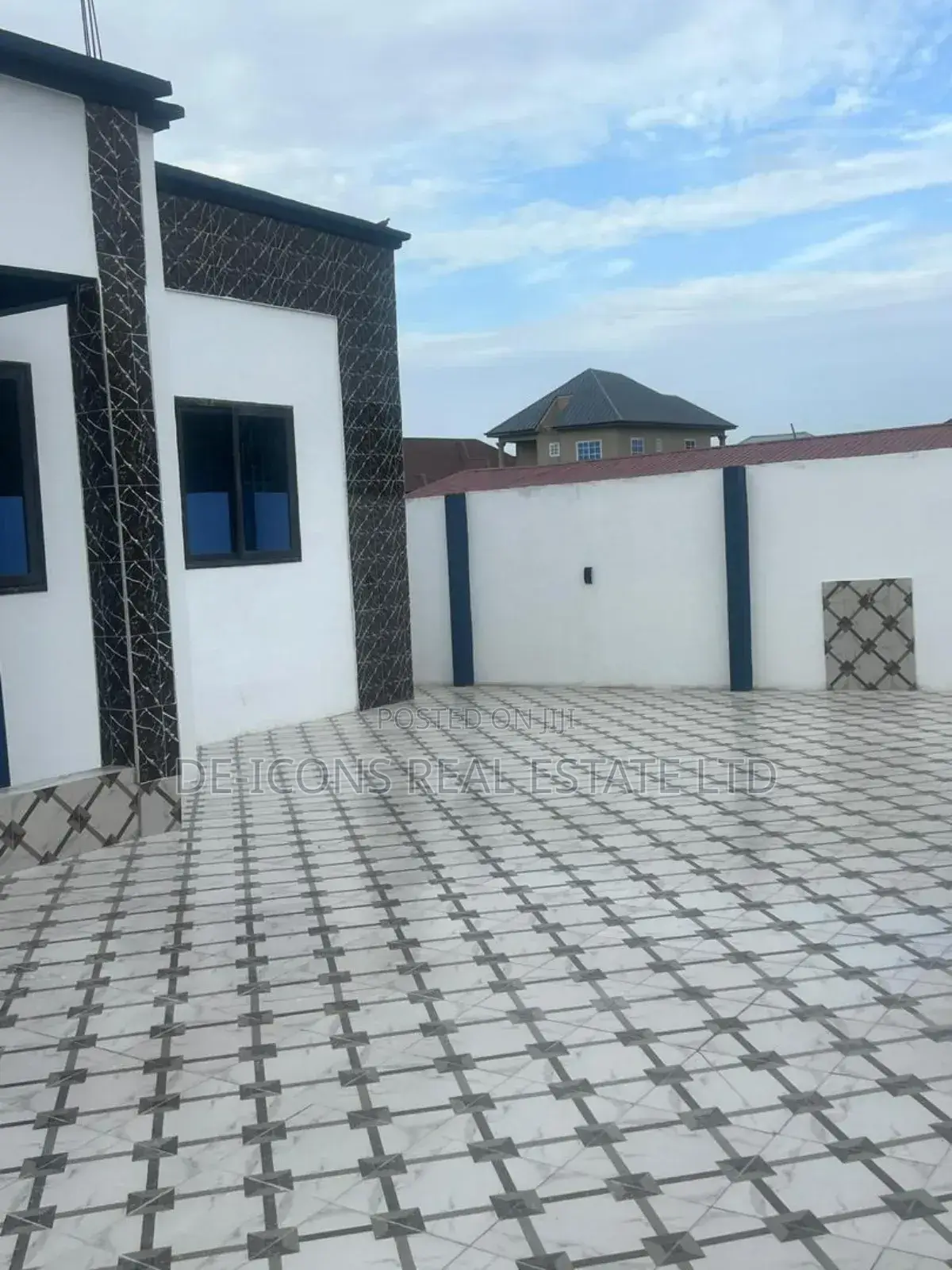 3bdrm House in De-Icons Real Estate, Awutu Senya East Municipal