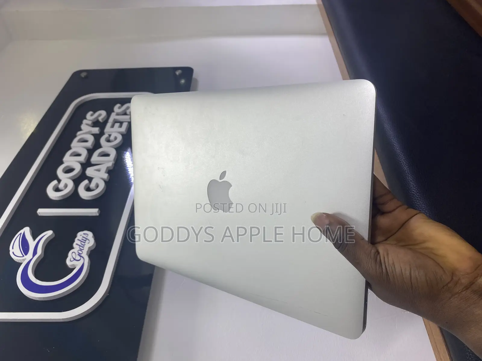 Laptop Apple MacBook 2017 8GB Intel Core i5 SSD 128GB
