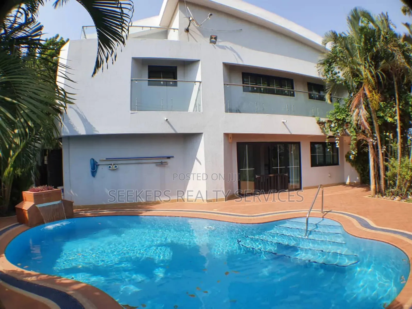 5bdrm Mansion in Seekers Realty, Abelemkpe for rent