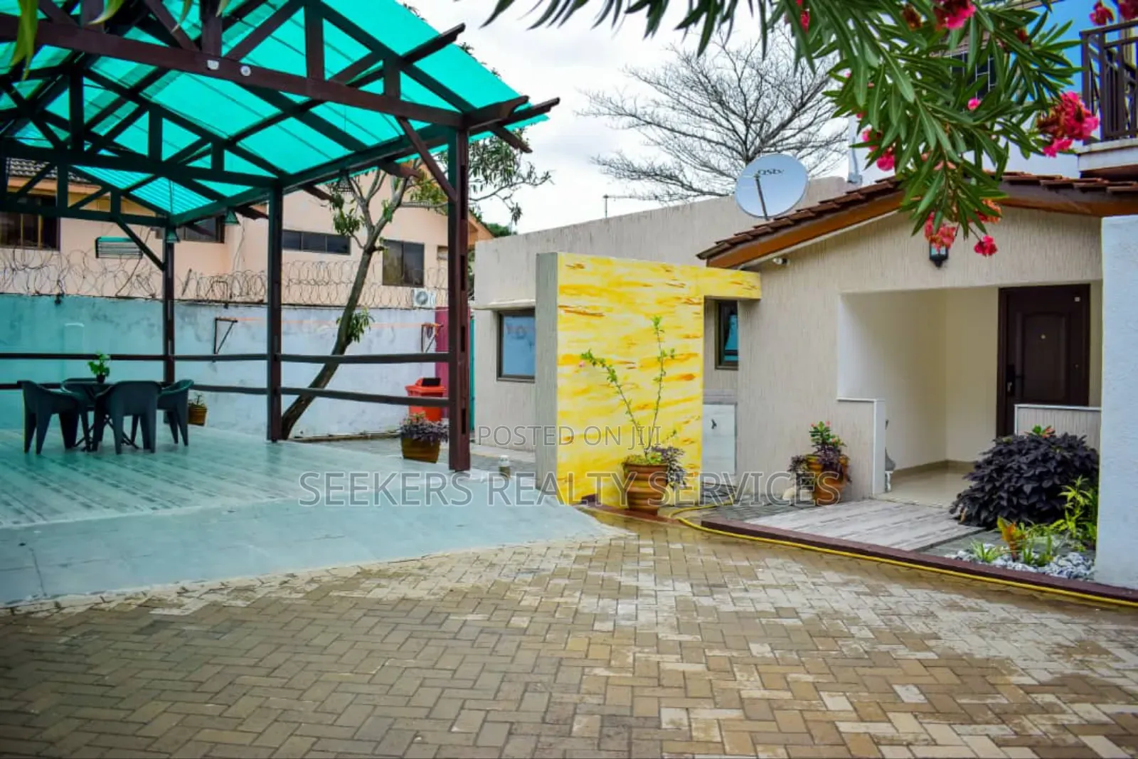Furnished 2bdrm House in Seekers Realty, Labone for rent