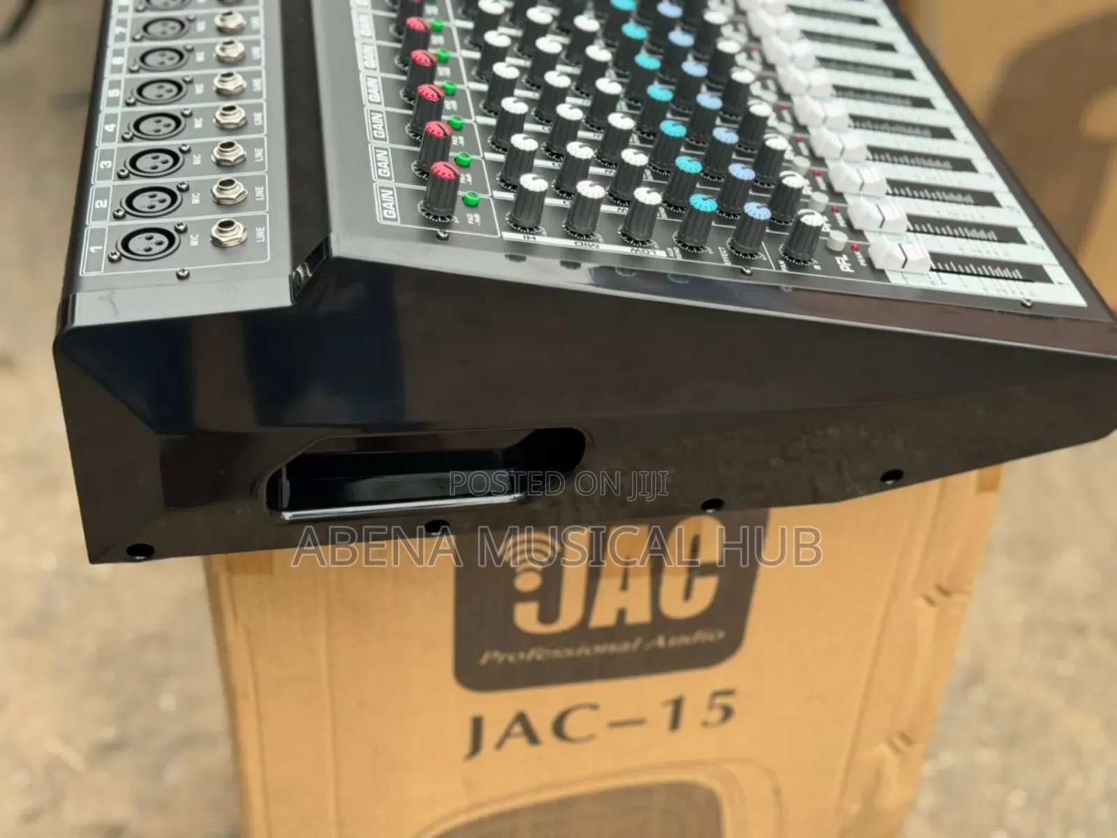 Yamaha Pam Power Mixer 12 Channel