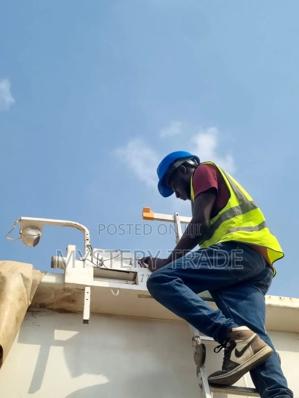 Professional Cctv Camera Installation Repairs Technician