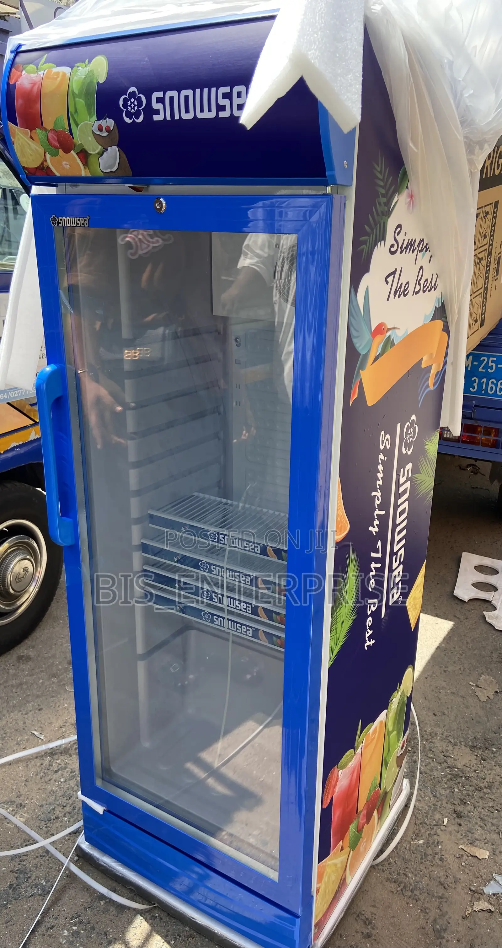 Snowsea Display Fridge 238 Liters