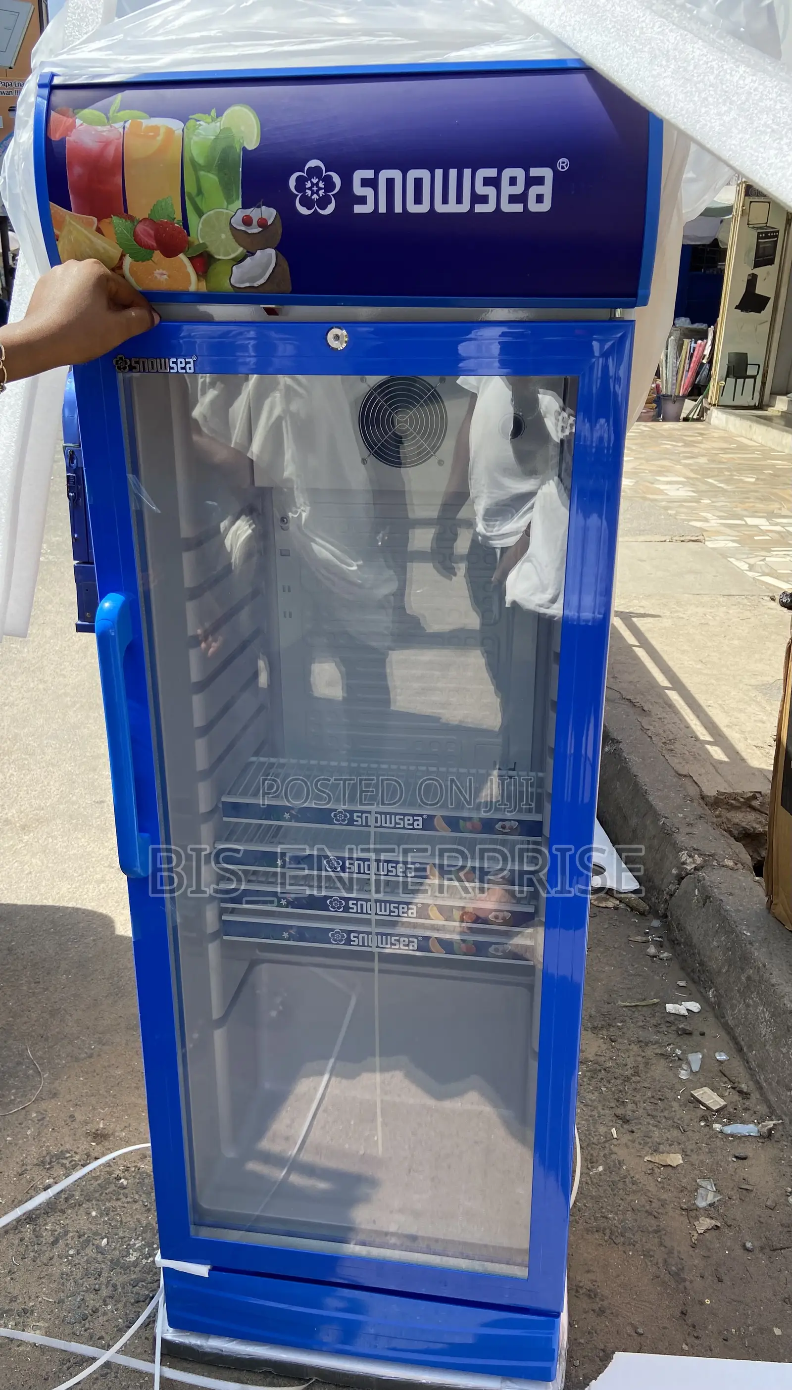 Snowsea Display Fridge 238 Liters