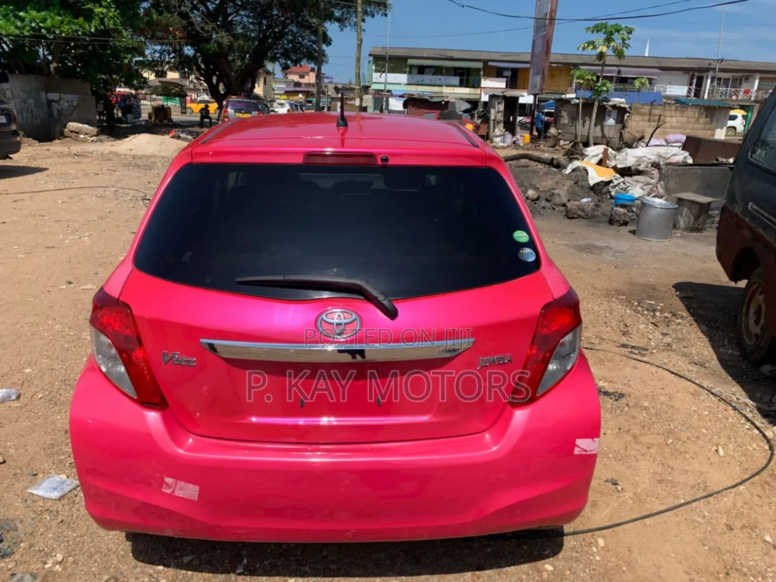 Toyota Vitz 1.3 AWD 3dr 2012 Pink