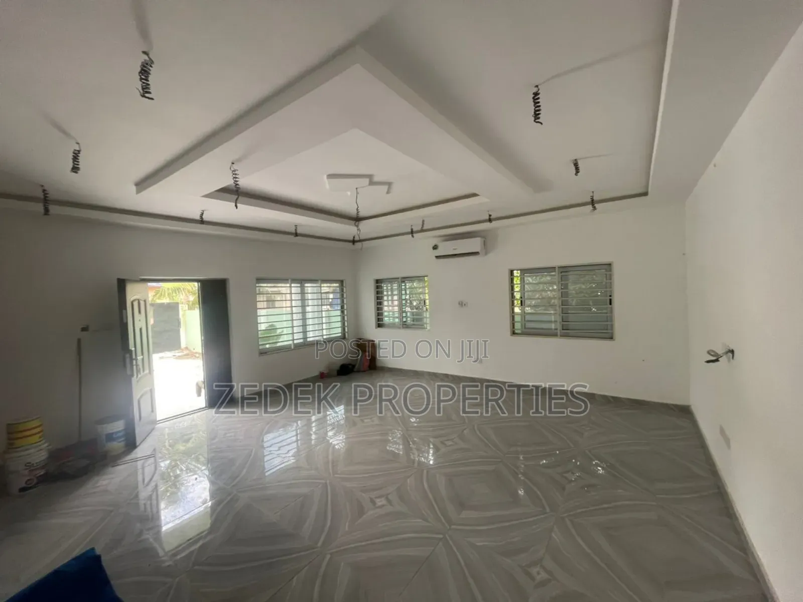3bdrm House in 3 Bedroom Self, Ashomang Estate for sale