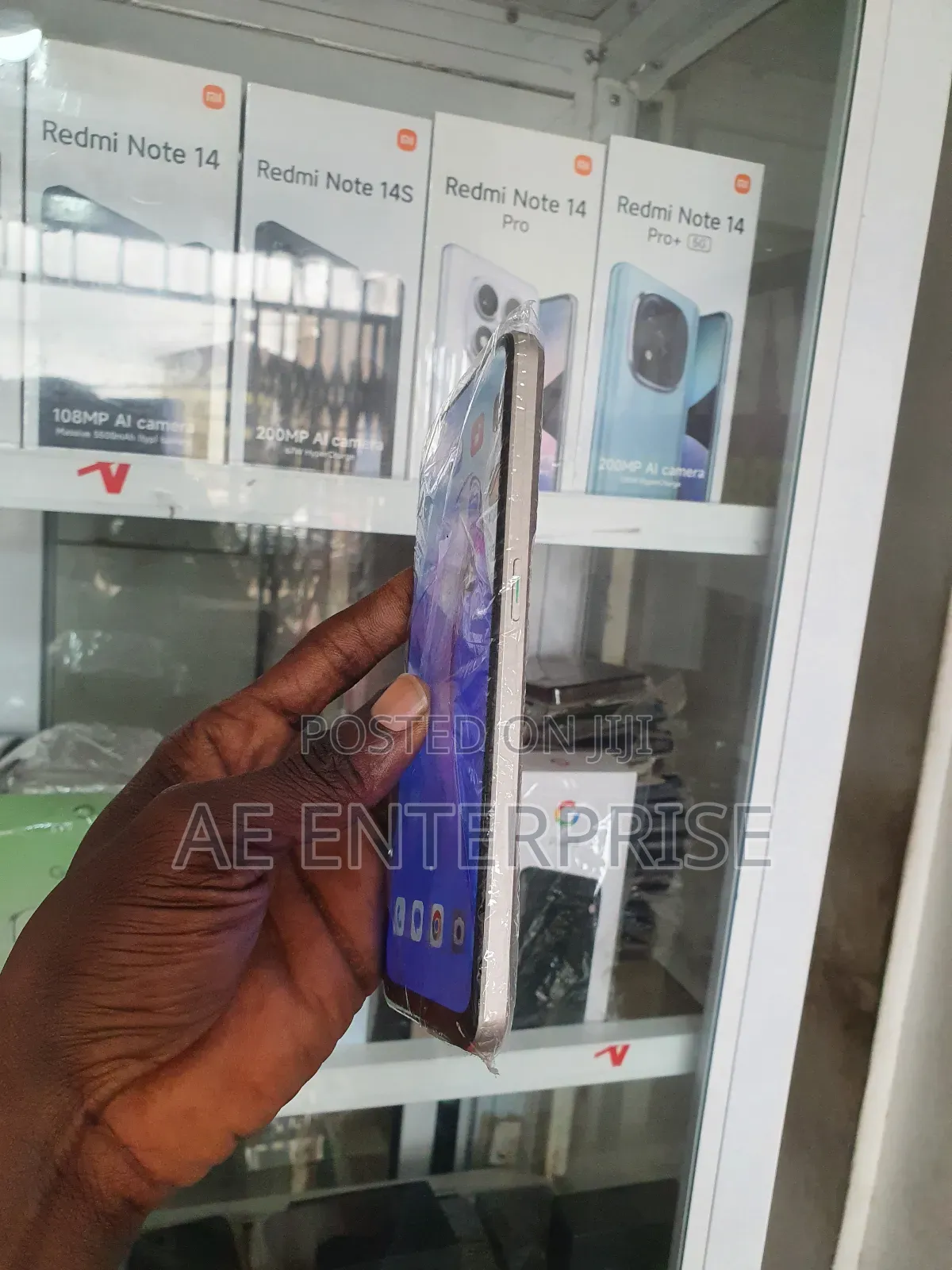 New Oppo Reno8 5G 256 GB Gold
