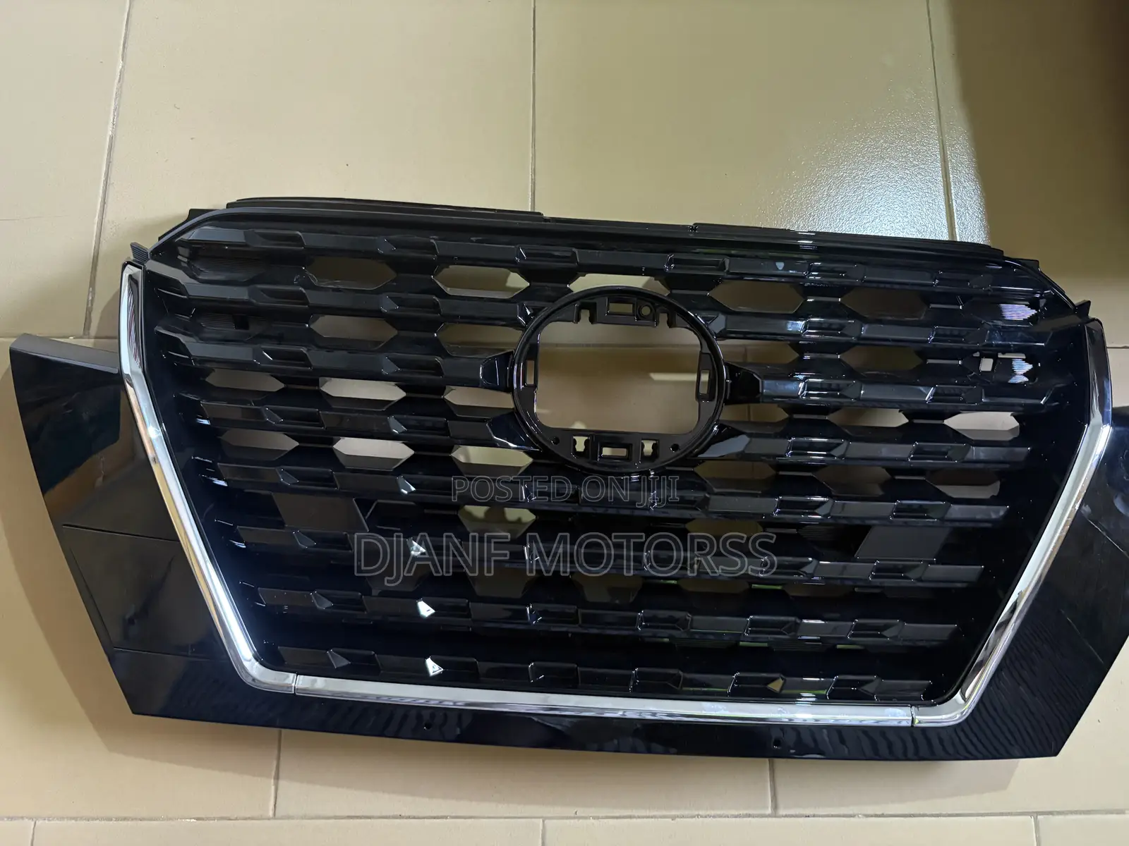 Nissan Kicks 2021 Top Grille Available