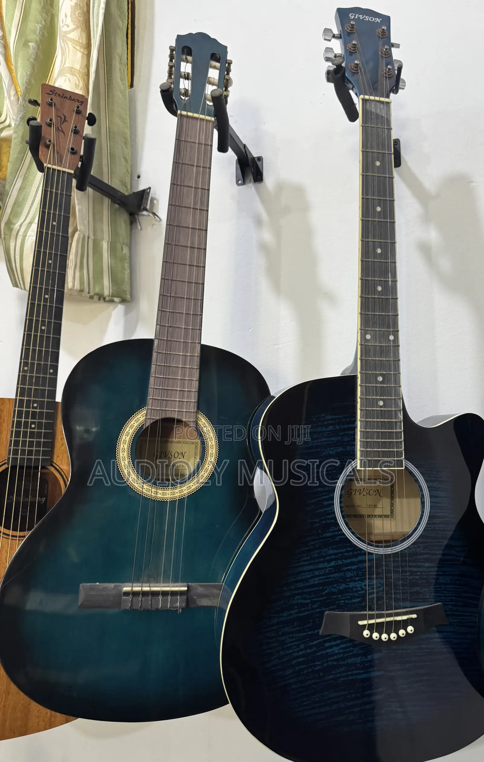 Givson- Semi Acoustic Guitar