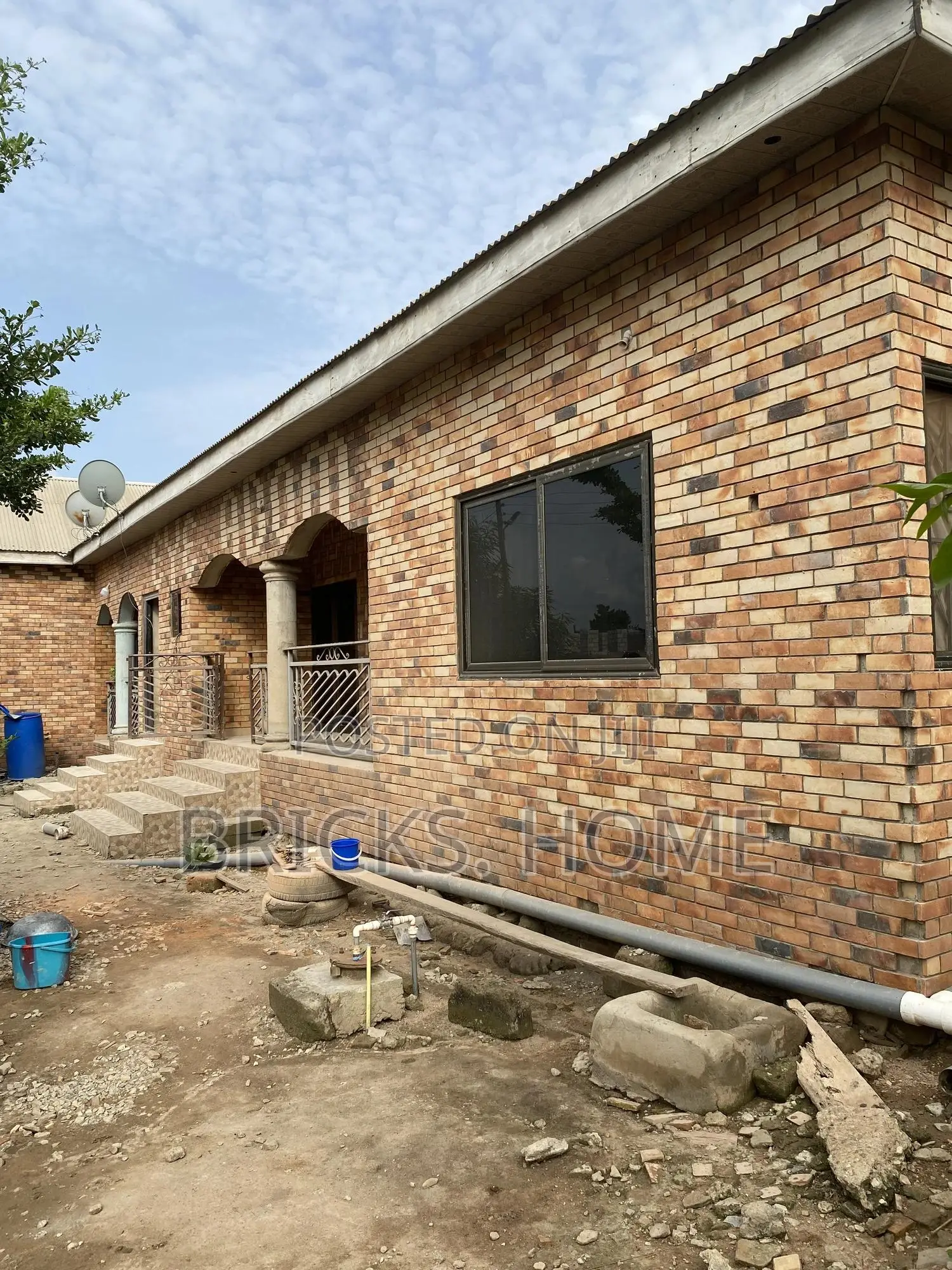 I Am Professional Bricklayer Based In Ghana
