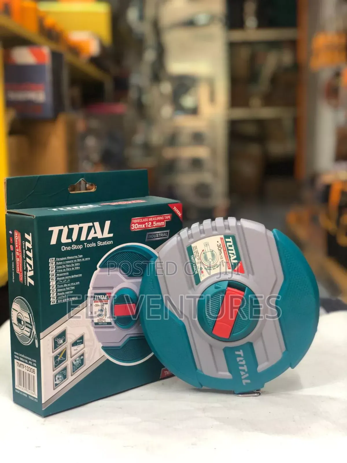 Total 30m X 12.5mm Fiberglass Measuring Tape