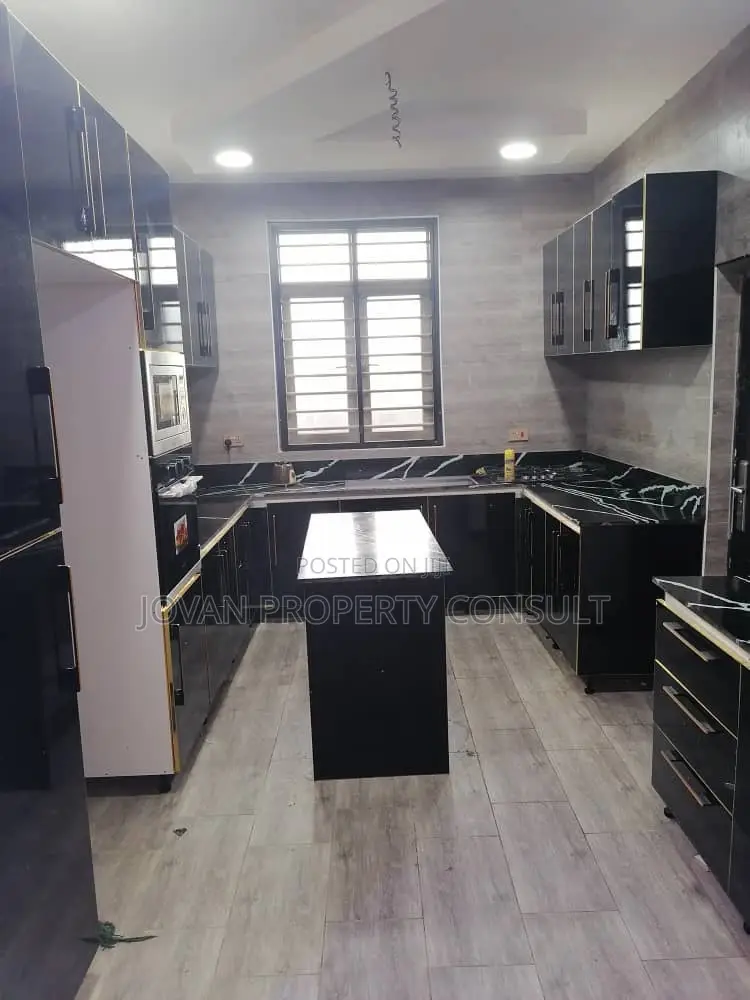 4bdrm House in Kwabenya Acp, Pokuase for sale