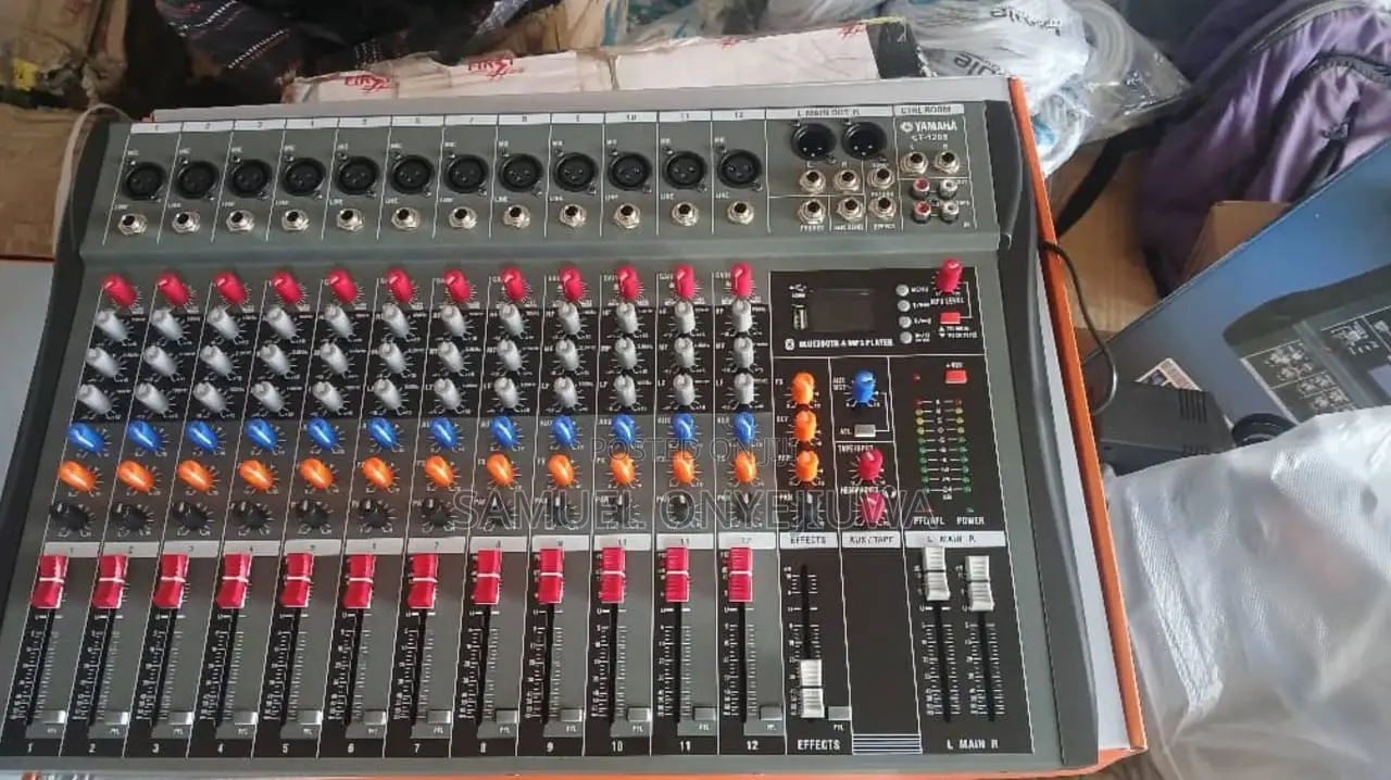 12 Channels Mixer