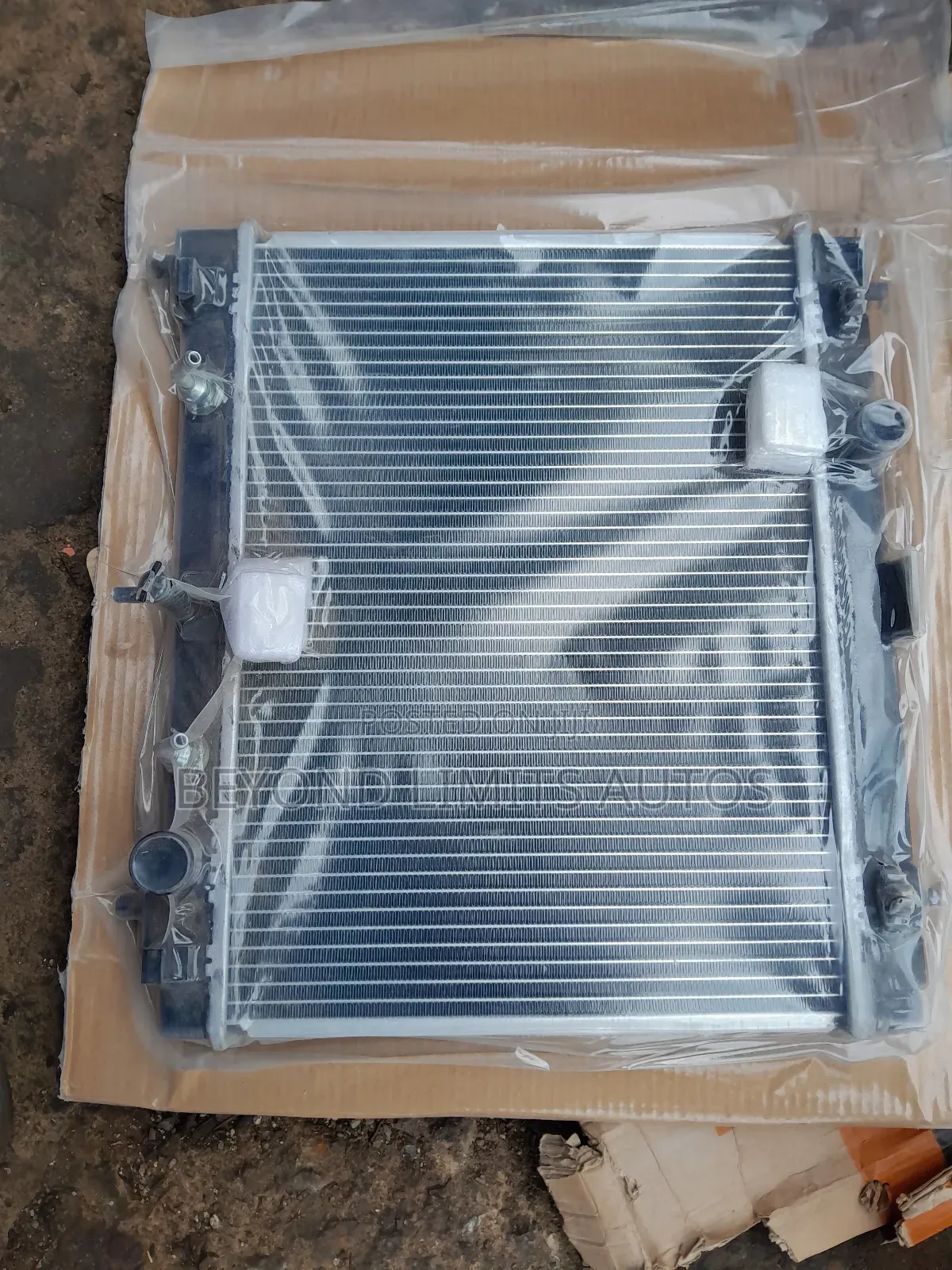 Toyota Yaris 2007,2008,2009,2010,2011 Radiator/Water Tank