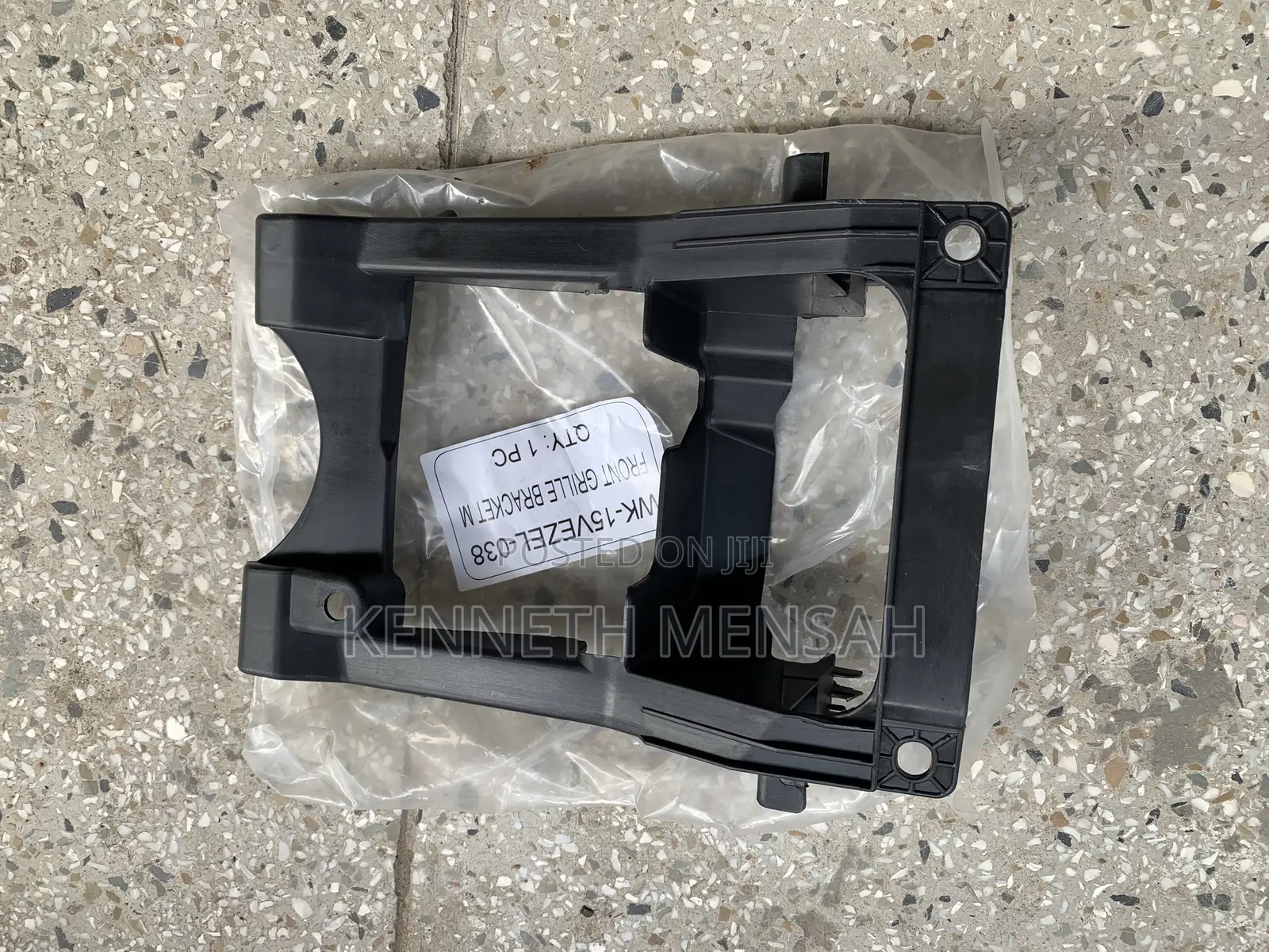 Honda Hr-v2015- 2022 Grill Bracket Middle