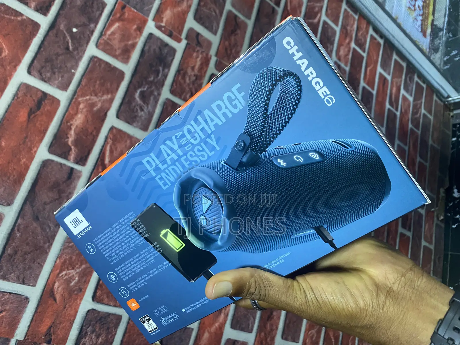 JBL Charge 6
