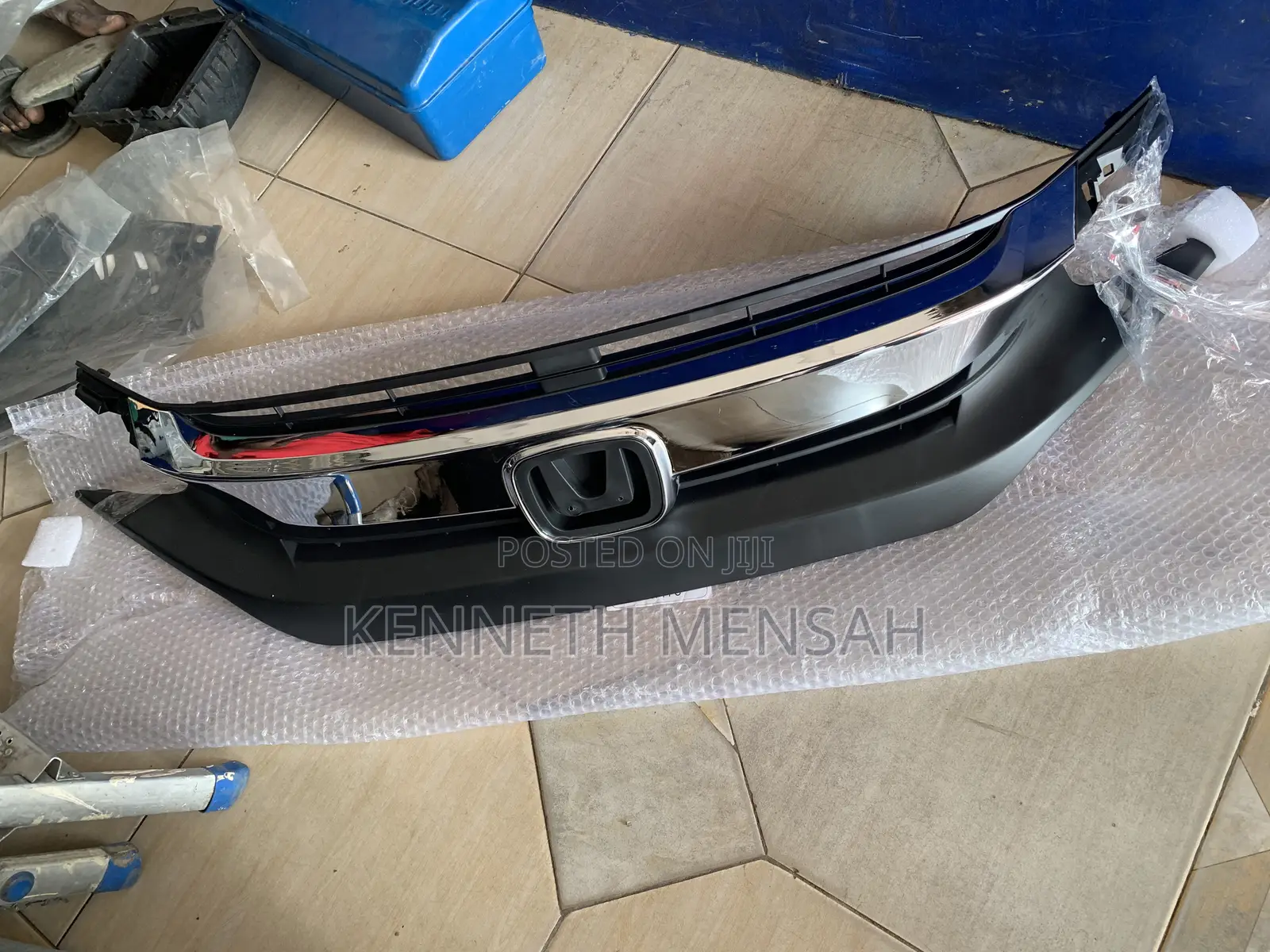 Honda Civic 2016- 2018 Top Grille