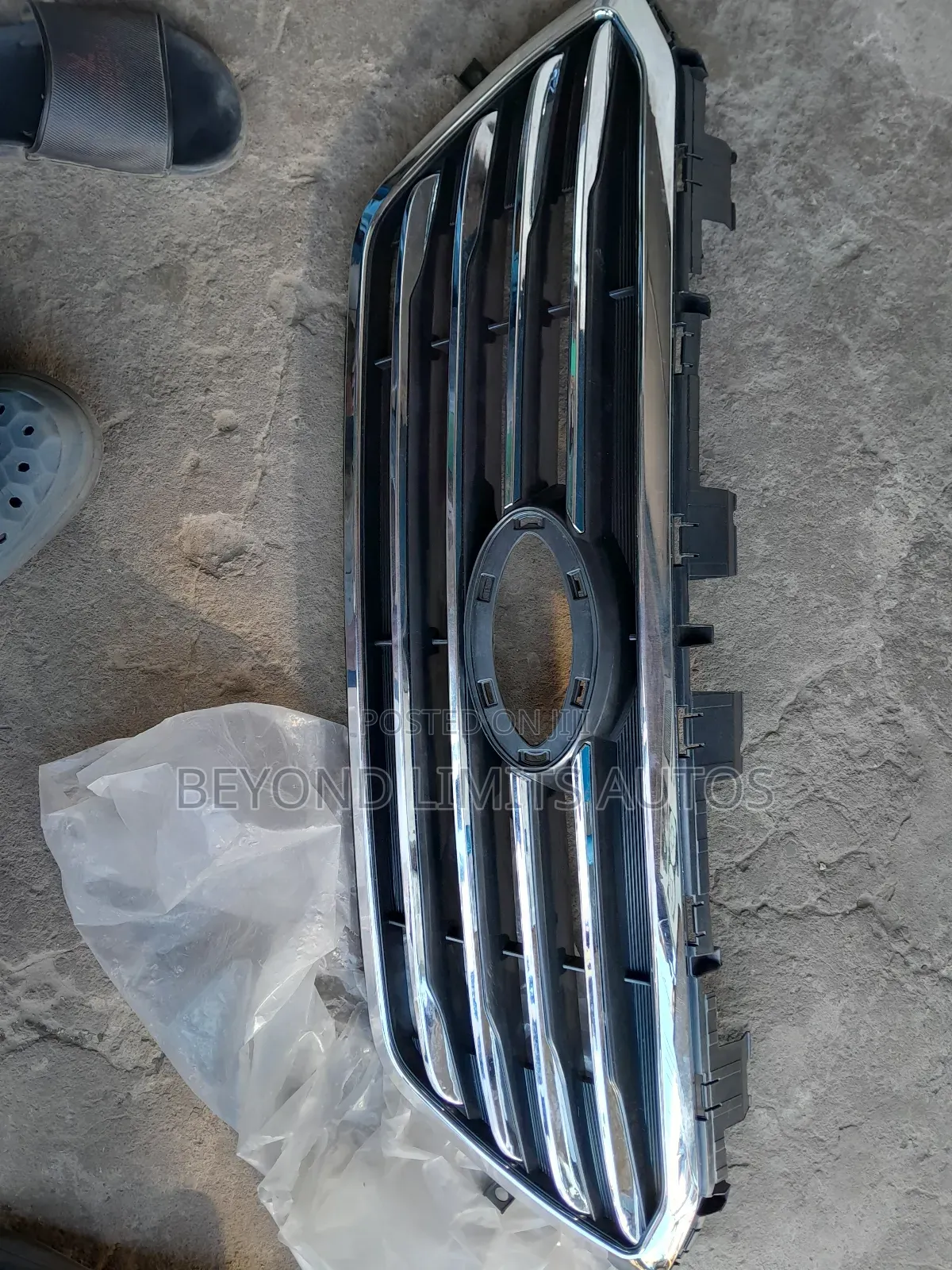 Hyundai Sonata 2015,2016,2017 Front Shell/Top Grille