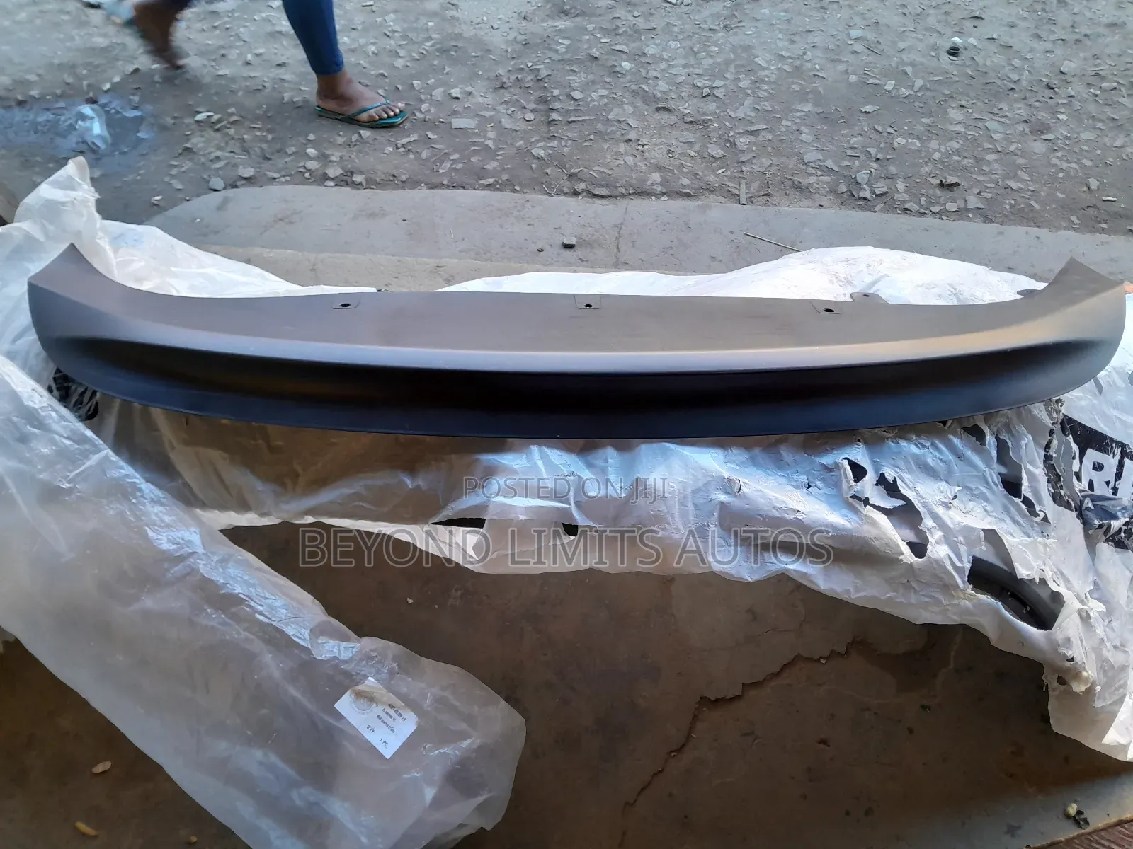 Hyundai Elantra 2017,2018 Back Bumper Moulding/Lower