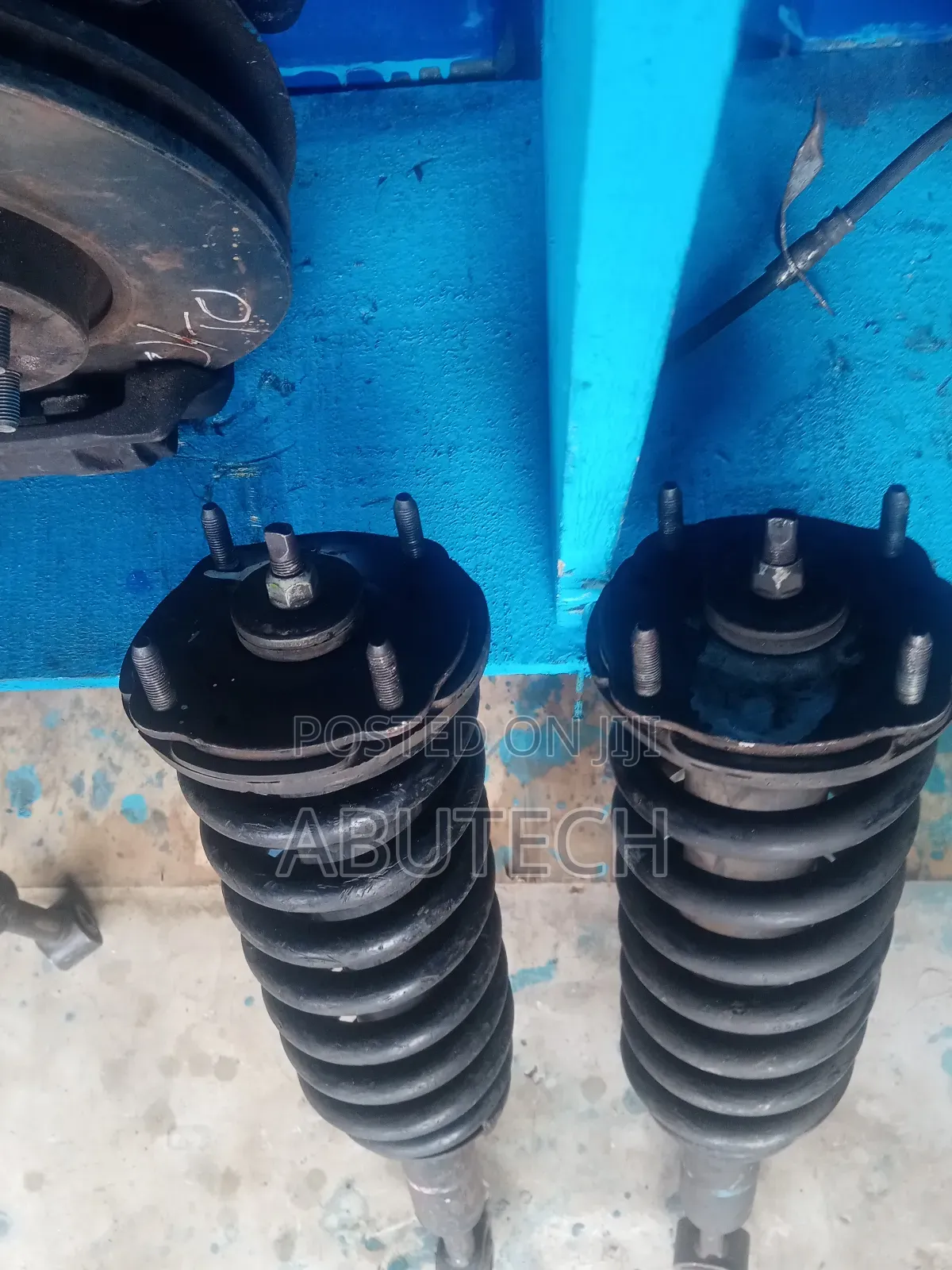Front Shock Tundra, Sequoia, Landcruser 2010 ,2012, 2015,